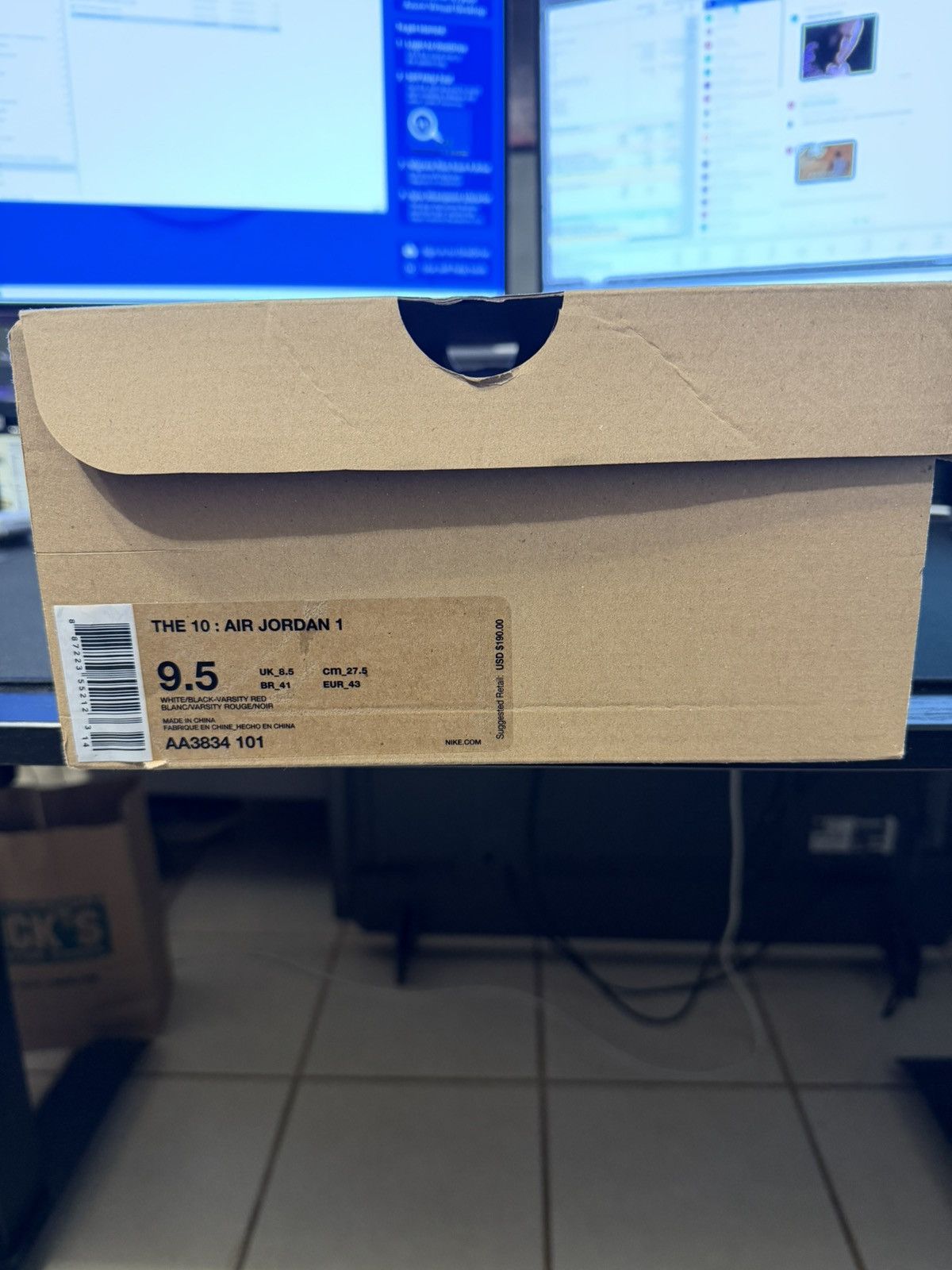 Nike × Off-White Off White Jordan 1 Chicago DS size 9.5 100% authentic Size US 9.5 / EU 42-43 - 25 Thumbnail