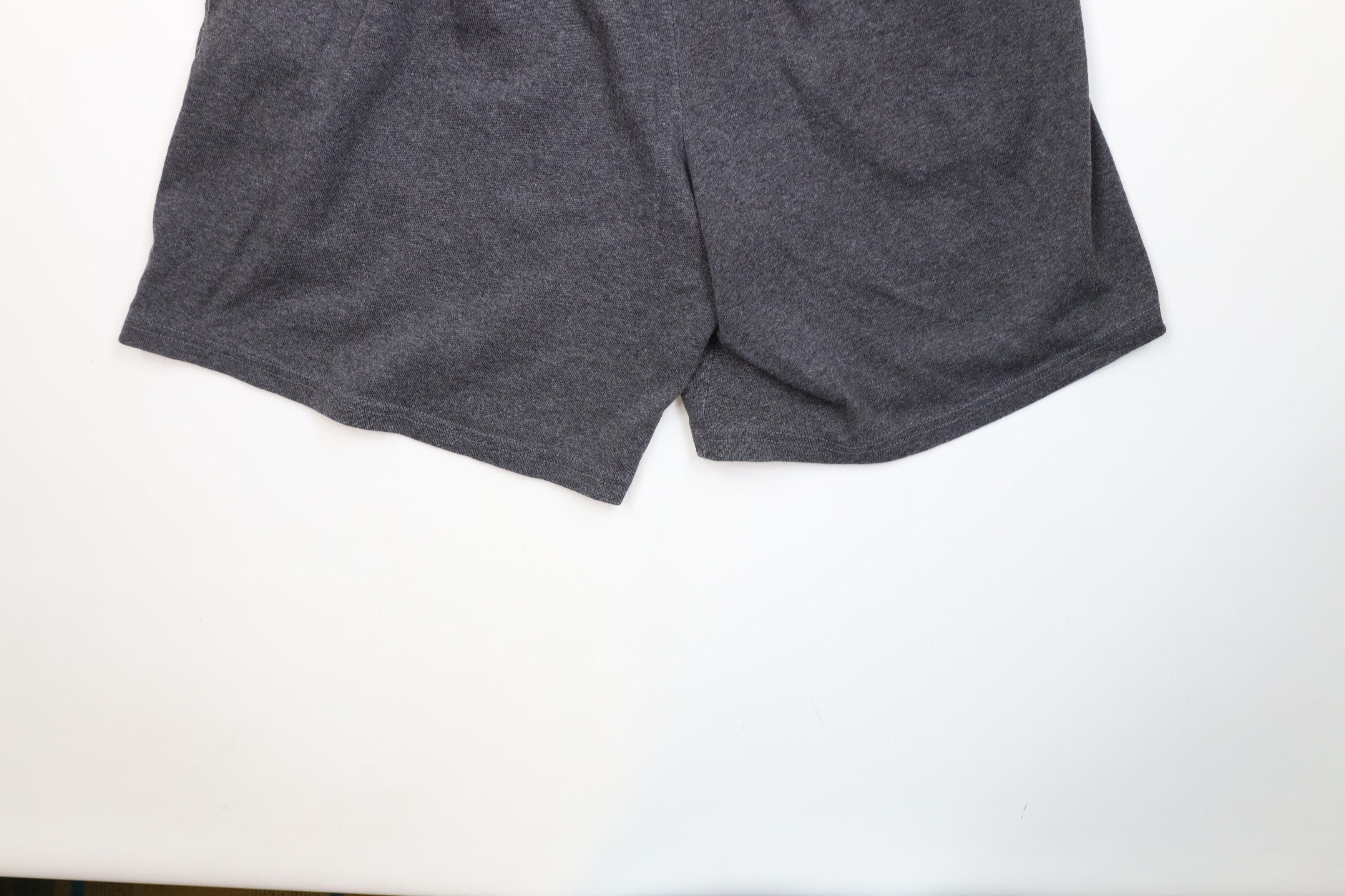 Champion Vintage Champion Above Knee Heavyweight Shorts Charcoal Gray Size US 34 / EU 50 - 13 Thumbnail
