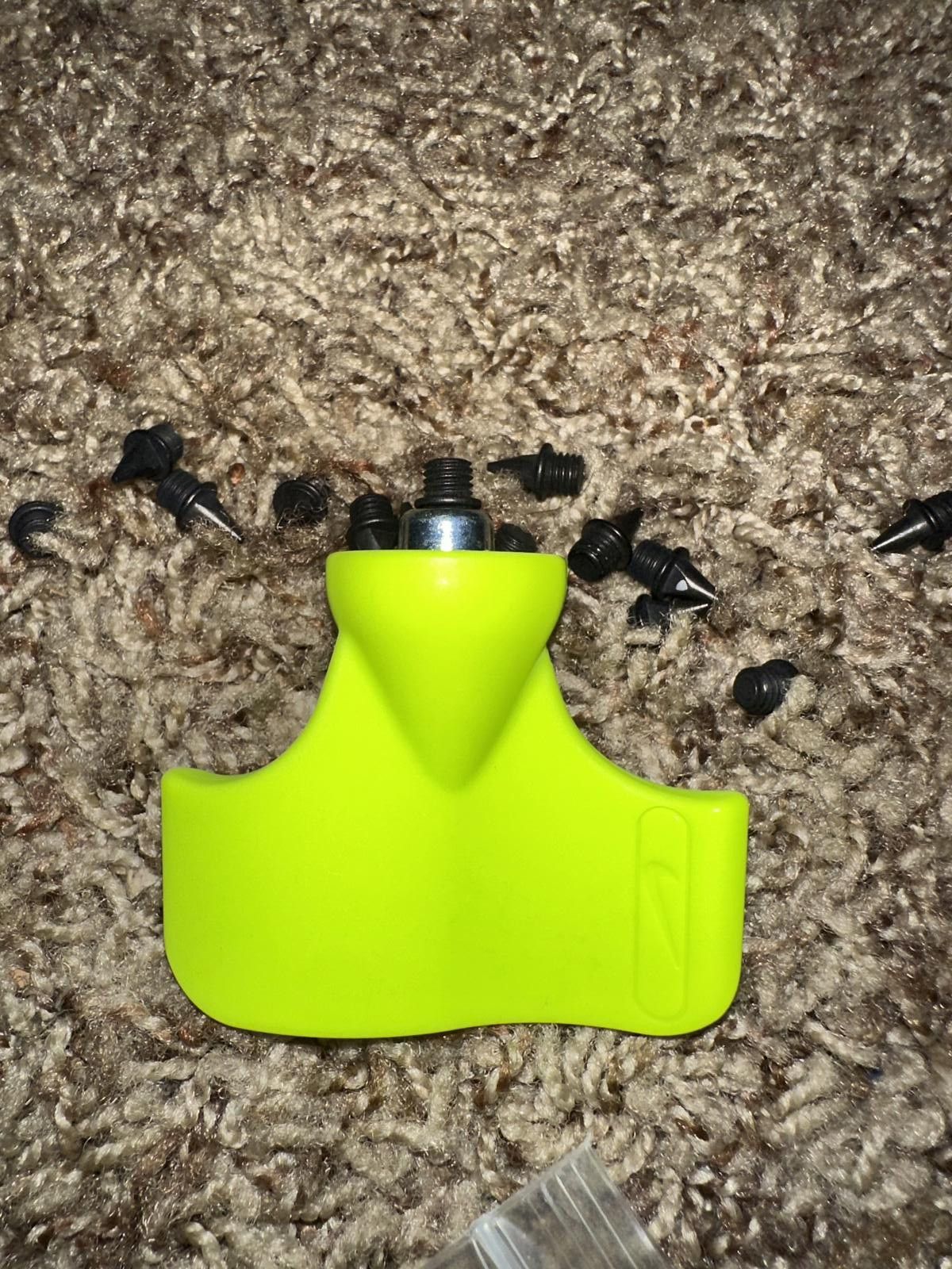 Nike OEM Nike track Spike Wrench tool key & Black 14 Spikes Replacement Size US 9 / EU 42 - 2 Thumbnail