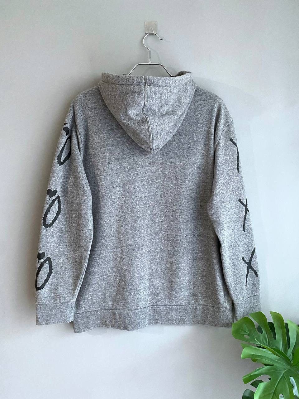 H&M × The Weeknd H&M x The Weekend XO Big Logo Grey Hoodie, Size M Size US M / EU 48-50 / 2 - 10 Thumbnail