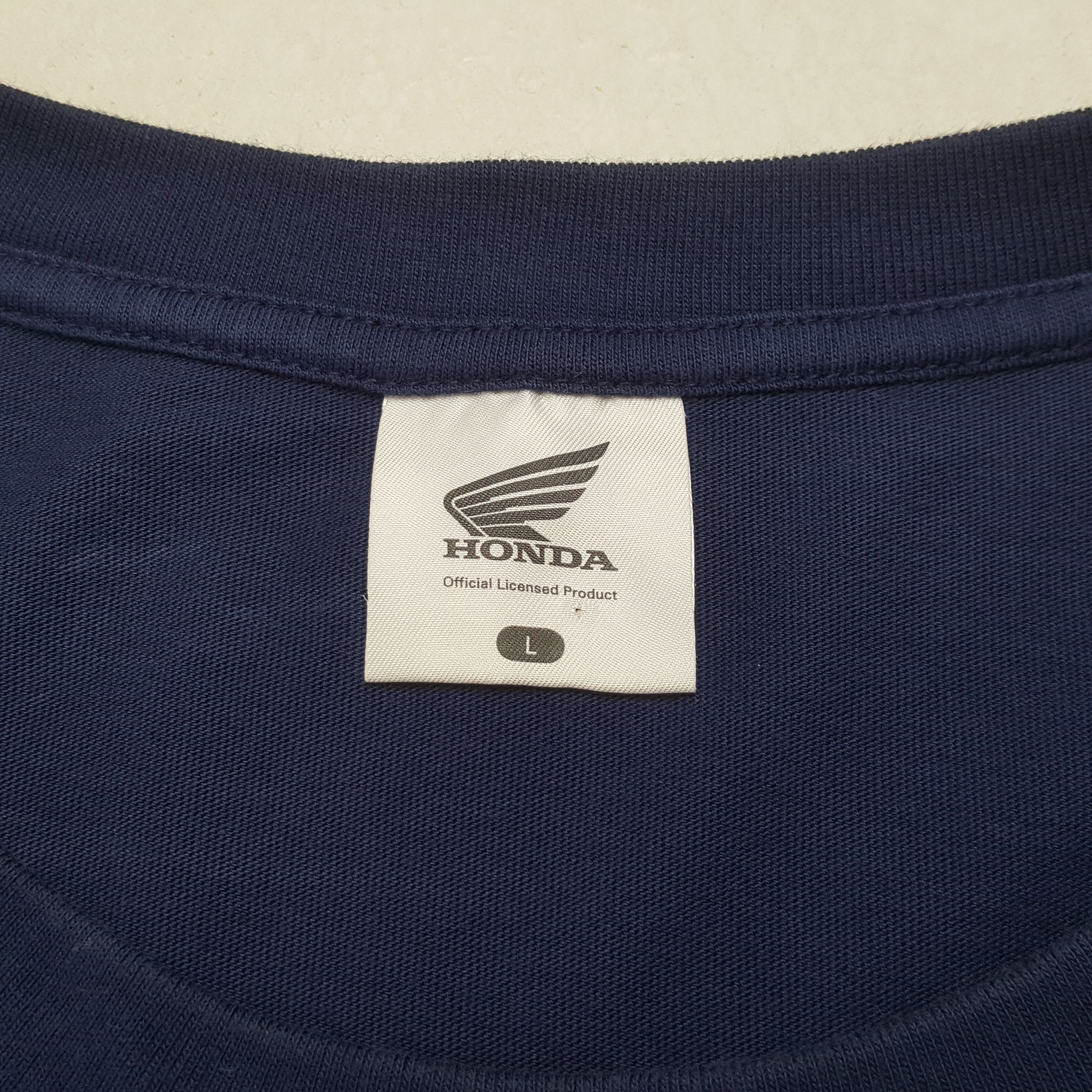 Honda Vintage Honda Racing Team Japan Motorsport T-Shirt C301N43 Size US L / EU 52-54 / 3 - 4 Thumbnail