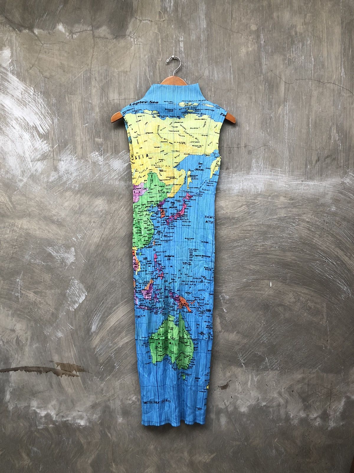 Designer × Issey Miyake OFFERS‼️ 90’s Issey Miyake Pleats Please “World Map” Size S / US 4 / IT 40 - 2 Thumbnail