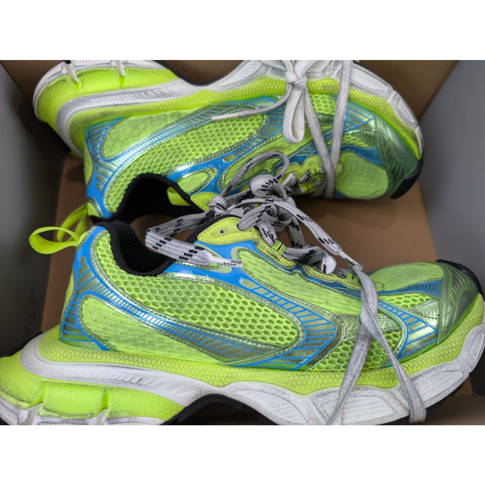 Balenciaga o1rshd1 3XL Low-Top Sneakers in Fluo Yellow / Blue Size US 12 / EU 45 - 22 Thumbnail