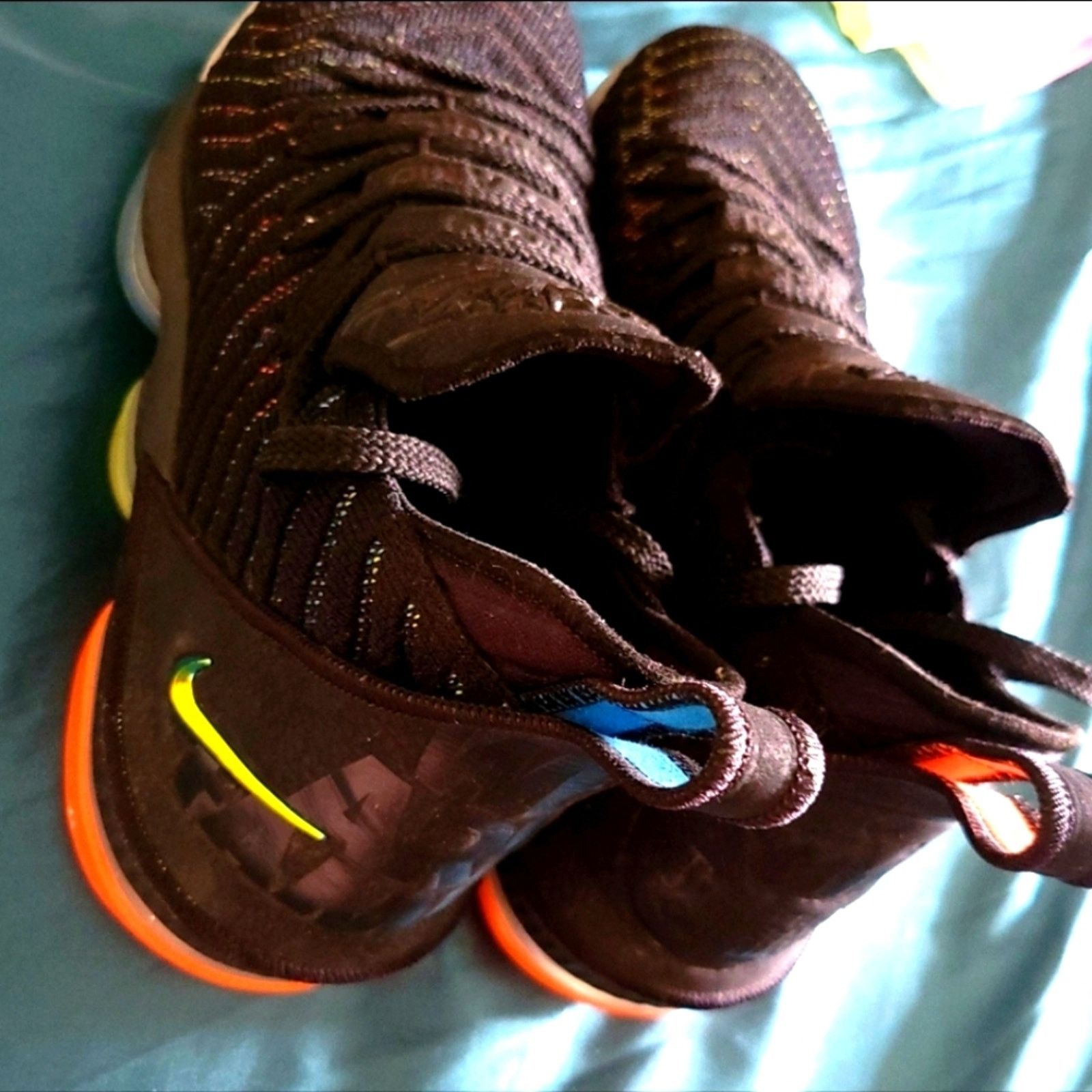 Nike Nike LeBron 16 Sneakers Mens 10 Shoes Colorful Basketball Size US 10 / EU 43 - 4 Thumbnail