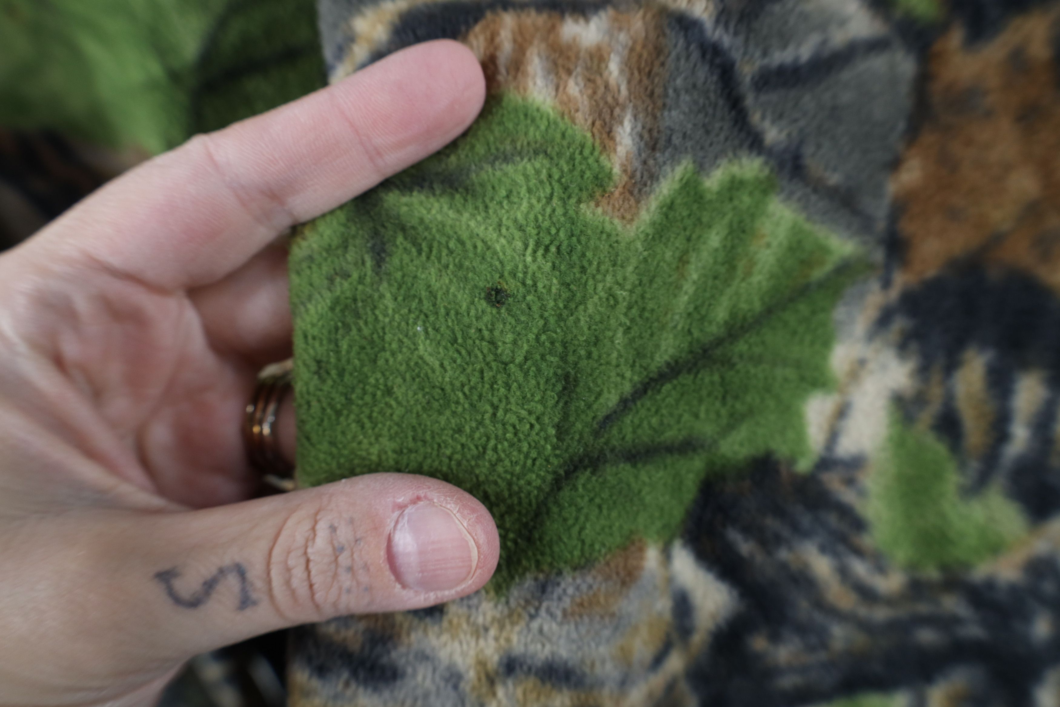 Cabelas Vintage Cabelas Spell Out Camouflage Full Zip Fleece Jacket Size US M / EU 48-50 / 2 - 5 Thumbnail