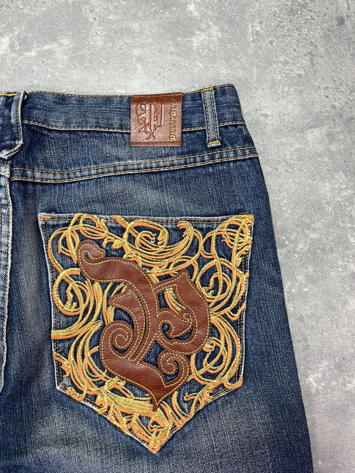 Pelle Pelle Pelle Pelle Vintage Leather Logo Baggy Denim Jeans 34 Size US 34 / EU 50 - 13 Thumbnail