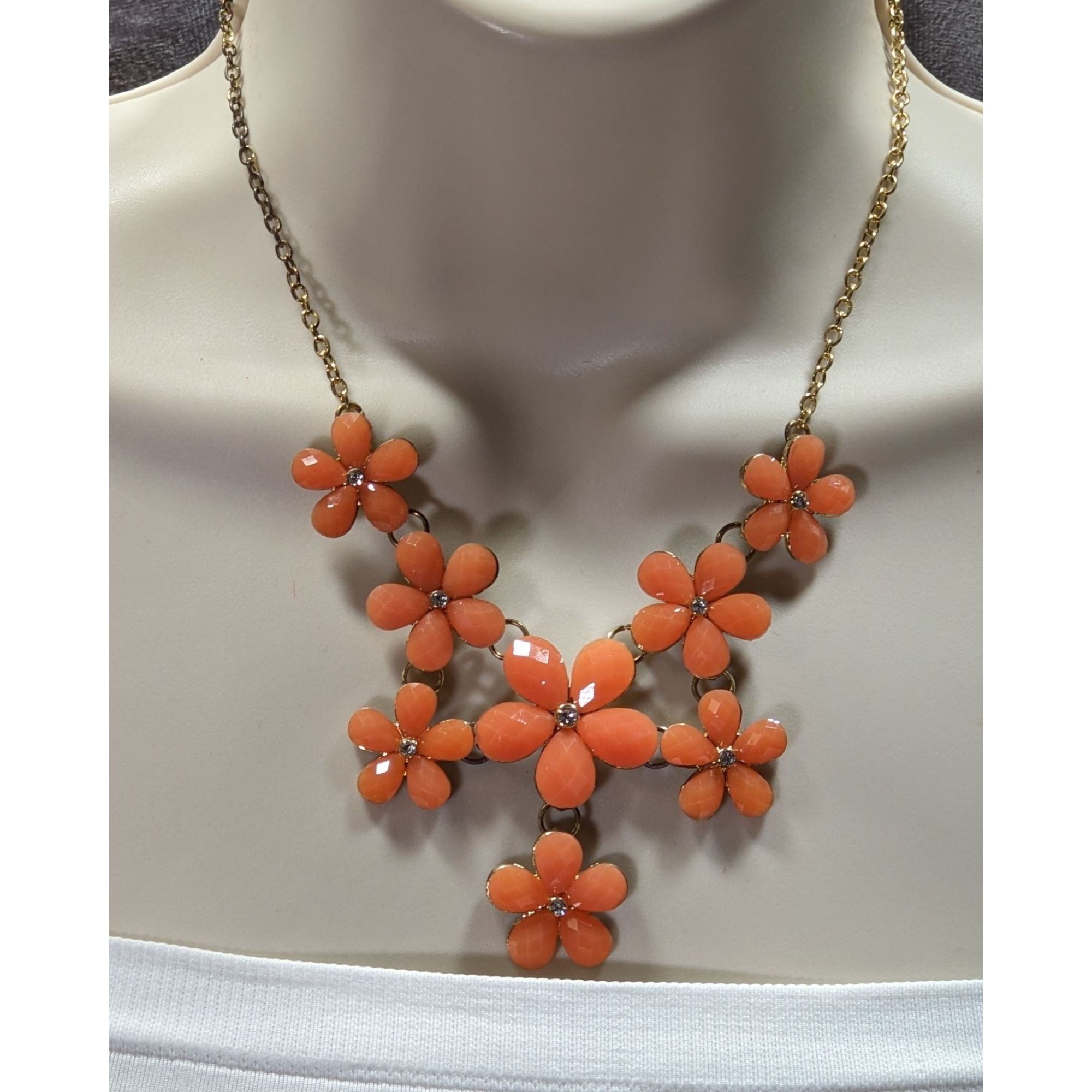 Other Retro Orange Floral Statement Necklace With Gold-Tone Chain Size ONE SIZE - 3 Thumbnail