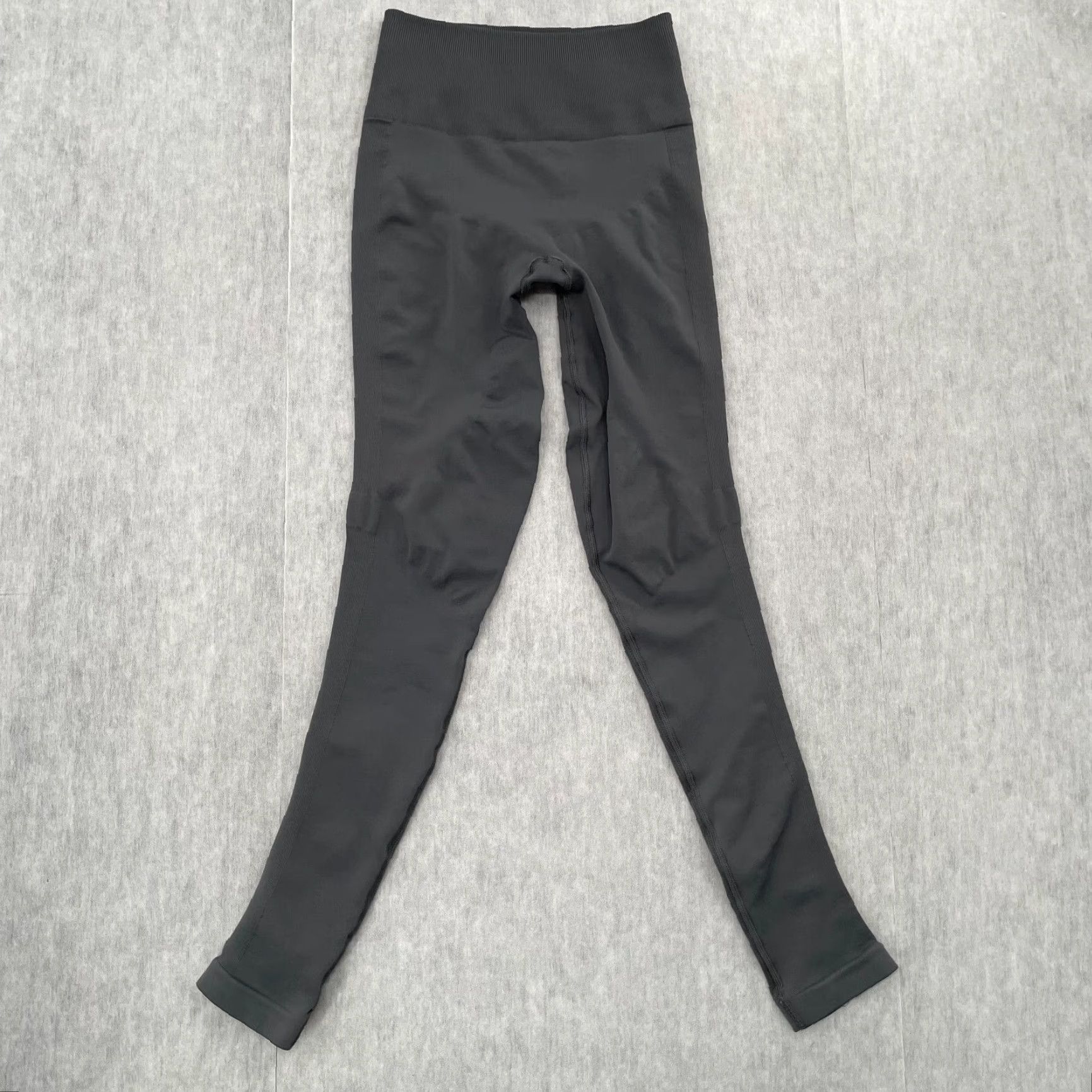 Lululemon VINTAGE Lululemon Leggings Women 6 Gray High Rise Stretch Activewear Ankle 26.5in Womens Size 28" / US 6 / IT 42 - 2 Thumbnail