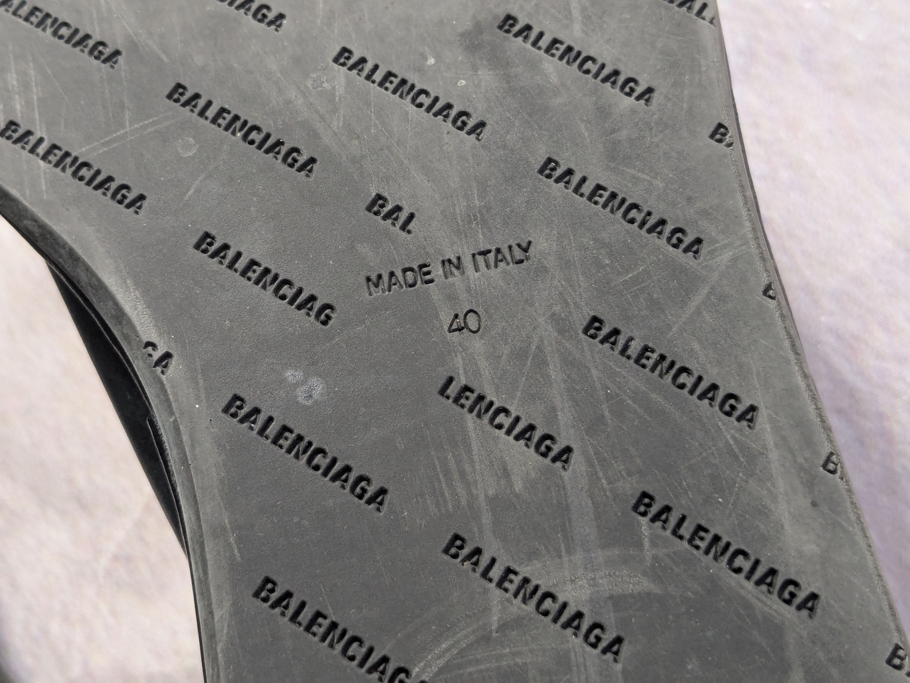 Balenciaga Balenciaga Leather Slippers Black Leather 7 40 Sandals Mules Size US 7 / EU 40 - 9 Thumbnail