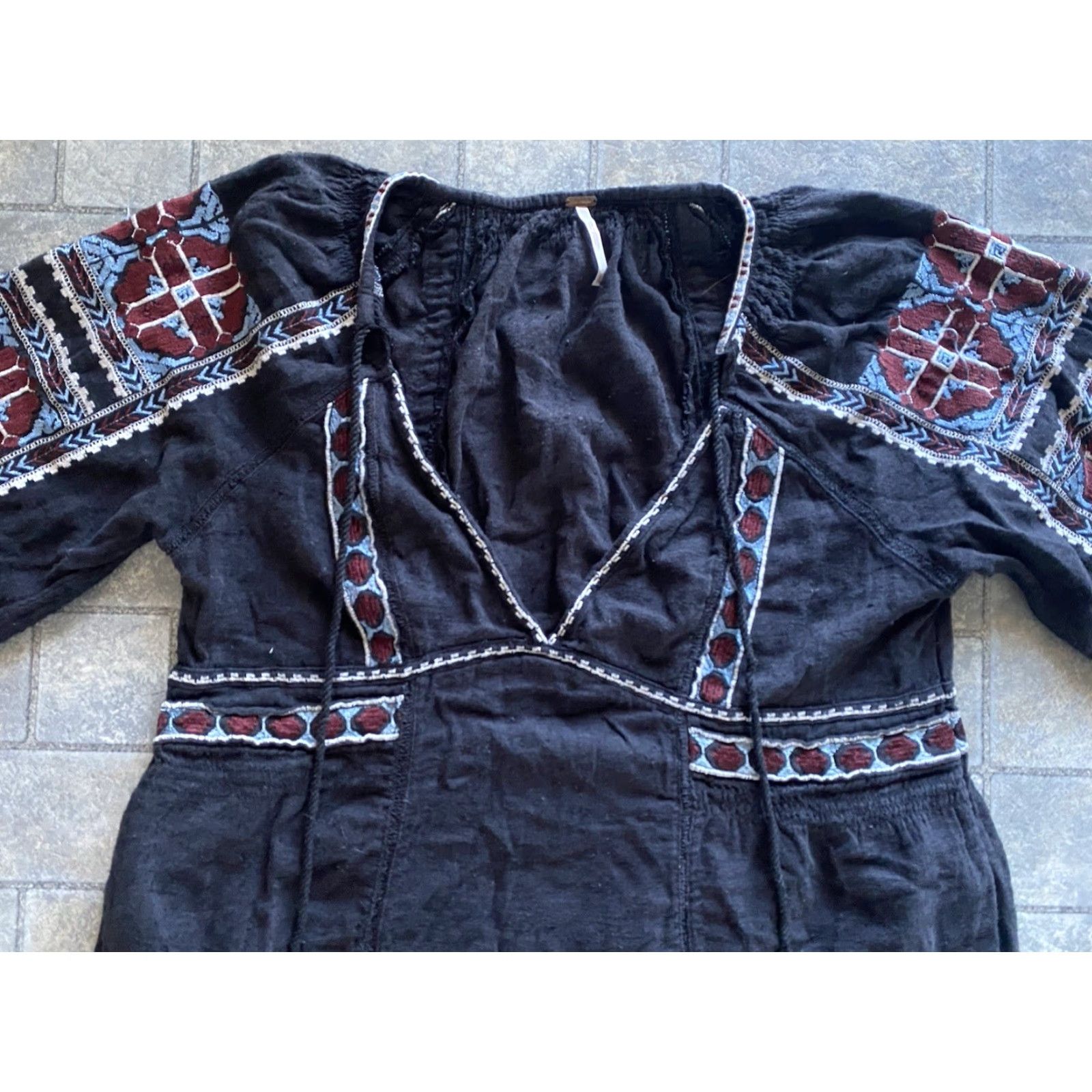 Free People VINTAGE Free People All My Life Embroidered Mini Tunic Dress V Neck Size XS Boho Women’s Size XS / US 0-2 / IT 36-38 - 4 Thumbnail
