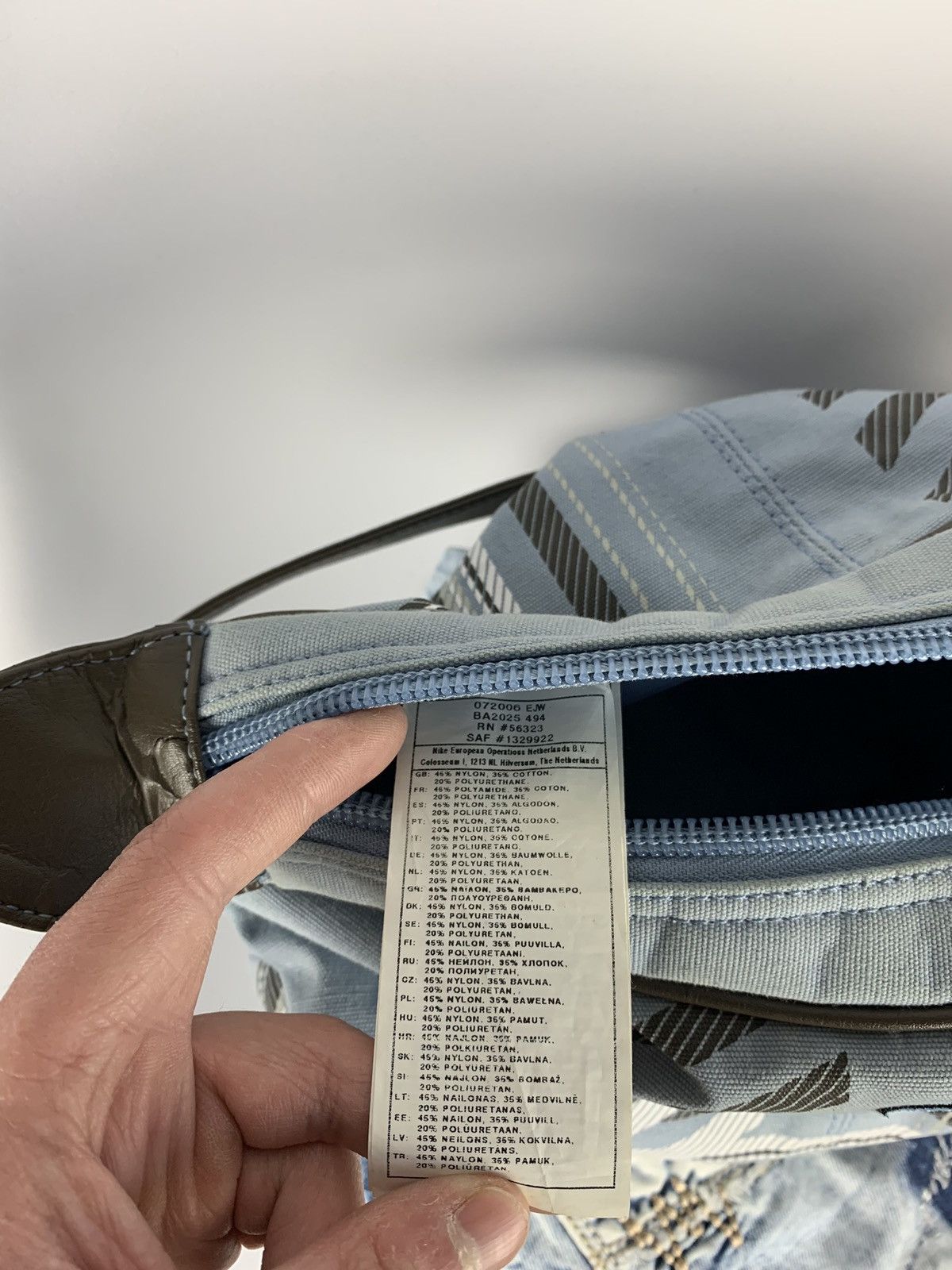 Nike Vintage Y2K Nike Plaid Pouch Bag One Size Baby Blue Logo Size ONE SIZE - 13 Thumbnail