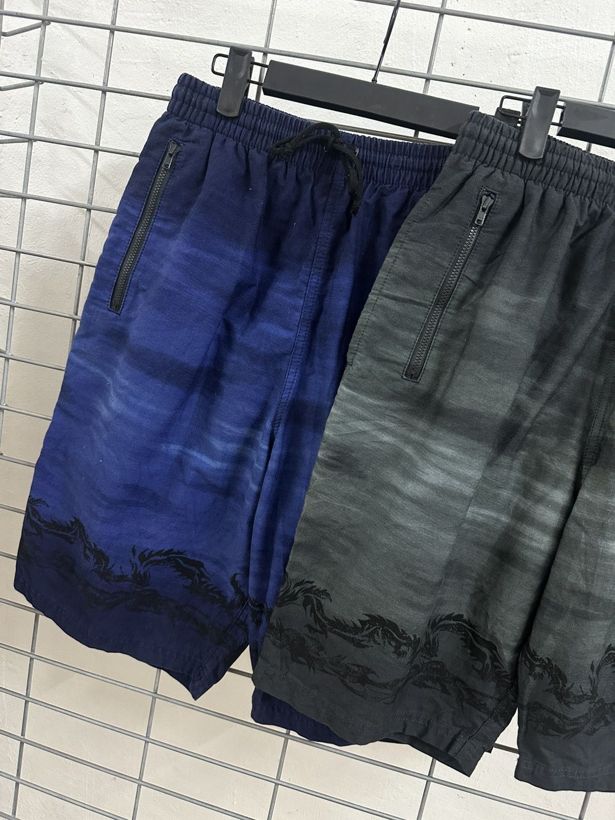 Airwalk Rare Beautiful Vintage Airwalk Dragon Sukajan Style Shorts Size US 32 / EU 48 - 4 Thumbnail