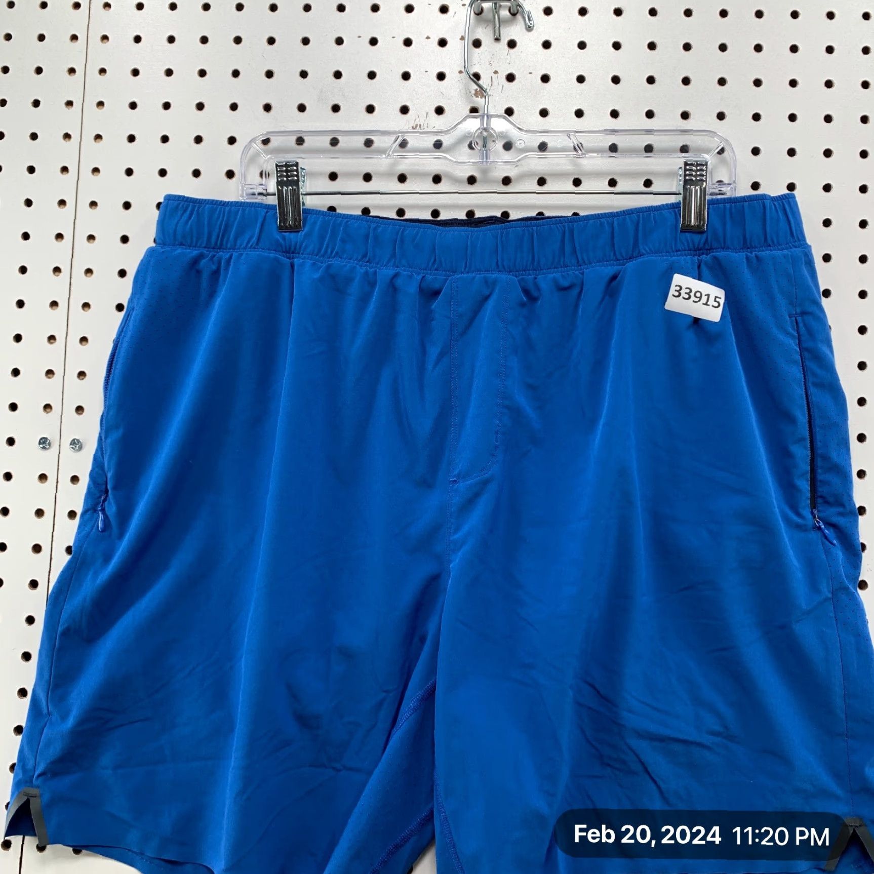 Rhone Rhone Active Shorts Men XL Blue Work Out Train Zipper Pocket 35x7 Athletic Pattern Solid Pockets Size 40" / US 18 - 5 Thumbnail