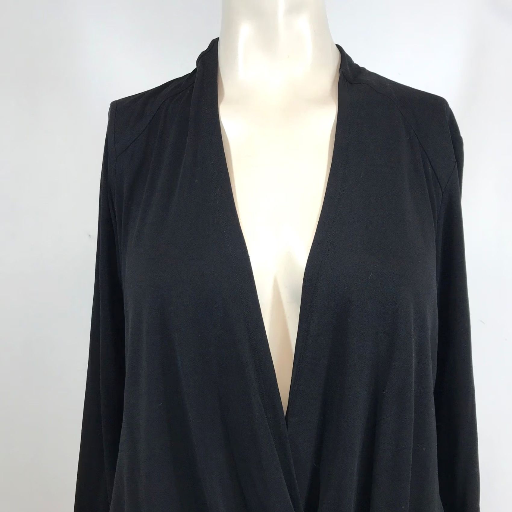 Eileen Fisher Eileen Fisher Petite Black V-Neck Long Sleeve Jersey Wrap Top PS Size S / US 4 / IT 40 - 2 Thumbnail