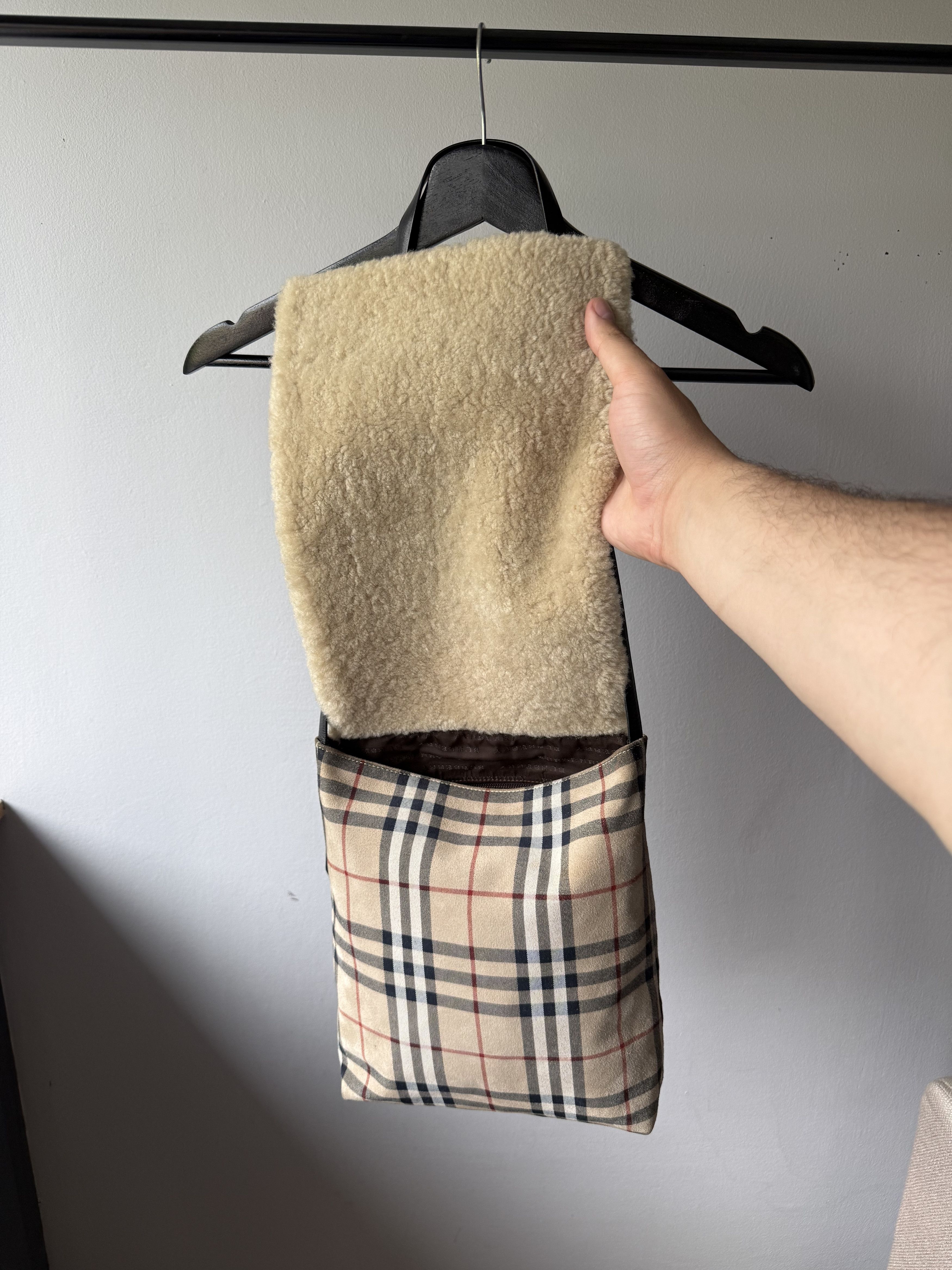 Burberry Burberry Nova Check Suede Shearling Shoulder Open Flap Bag Size ONE SIZE - 9 Thumbnail