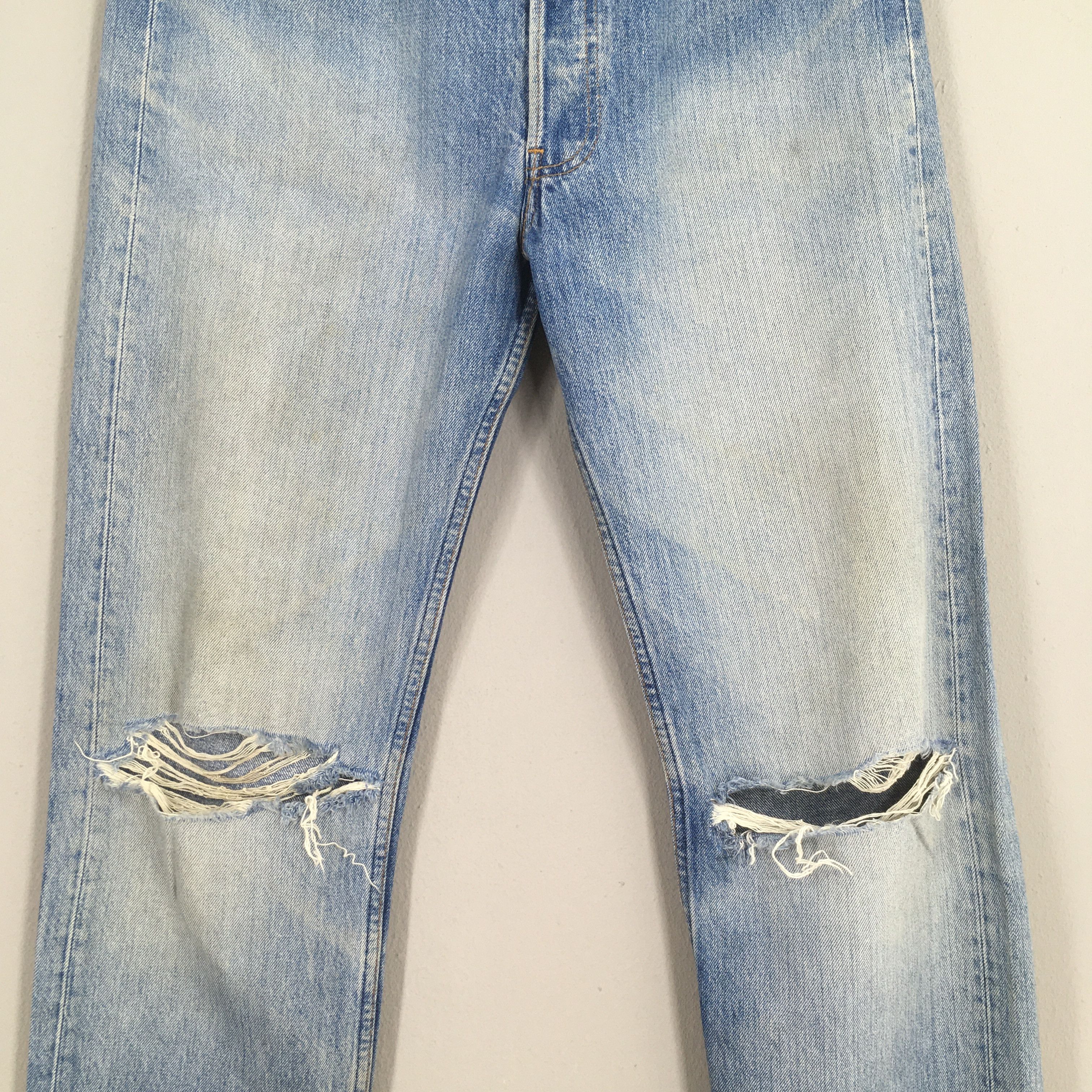 Levi's Size 32x29.5 Vintage 90s Levi's 501 Distressed Jeans S1162 Size US 32 / EU 48 - 3 Thumbnail
