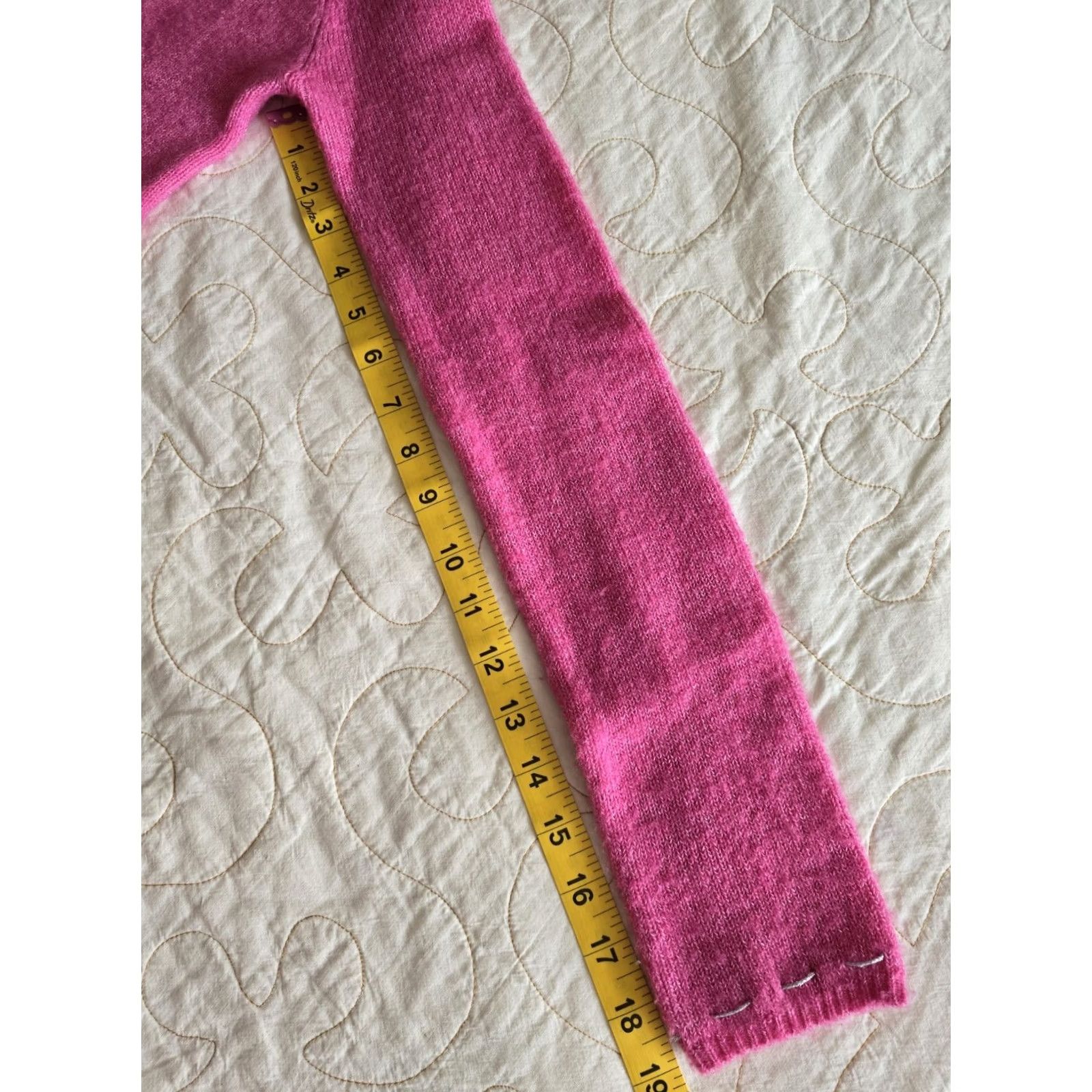 Free People VINTAGE Free People sweater Womens Small pink Wool knit top Keyhole Neck Y2K Coquette Marie Antoinette 90s style Womens Size S / US 4 / IT 40 - 6 Thumbnail