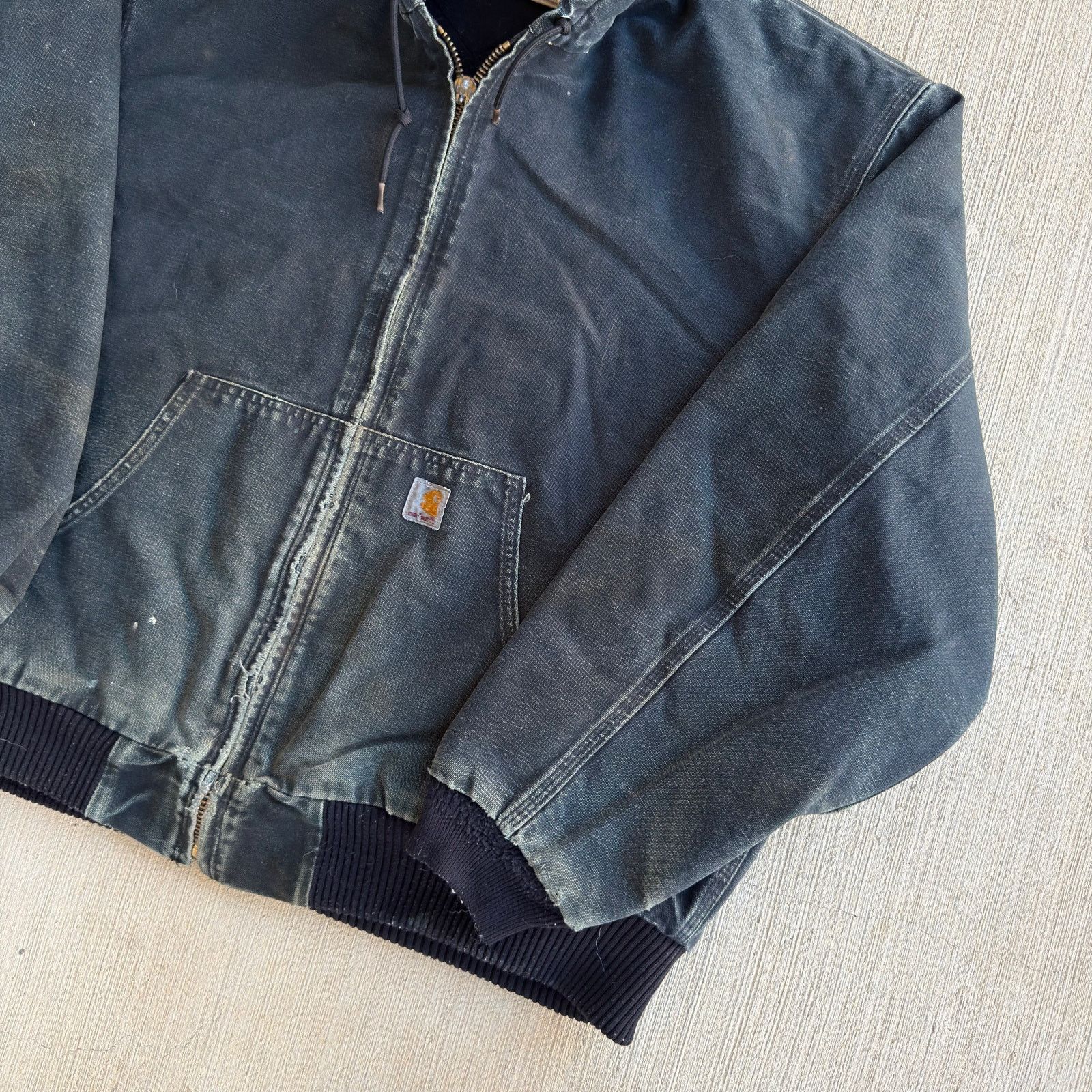 Carhartt × Vintage Carhartt J140 faded black hooded work wear jacket Size US XXL / EU 58 / 5 - 4 Thumbnail