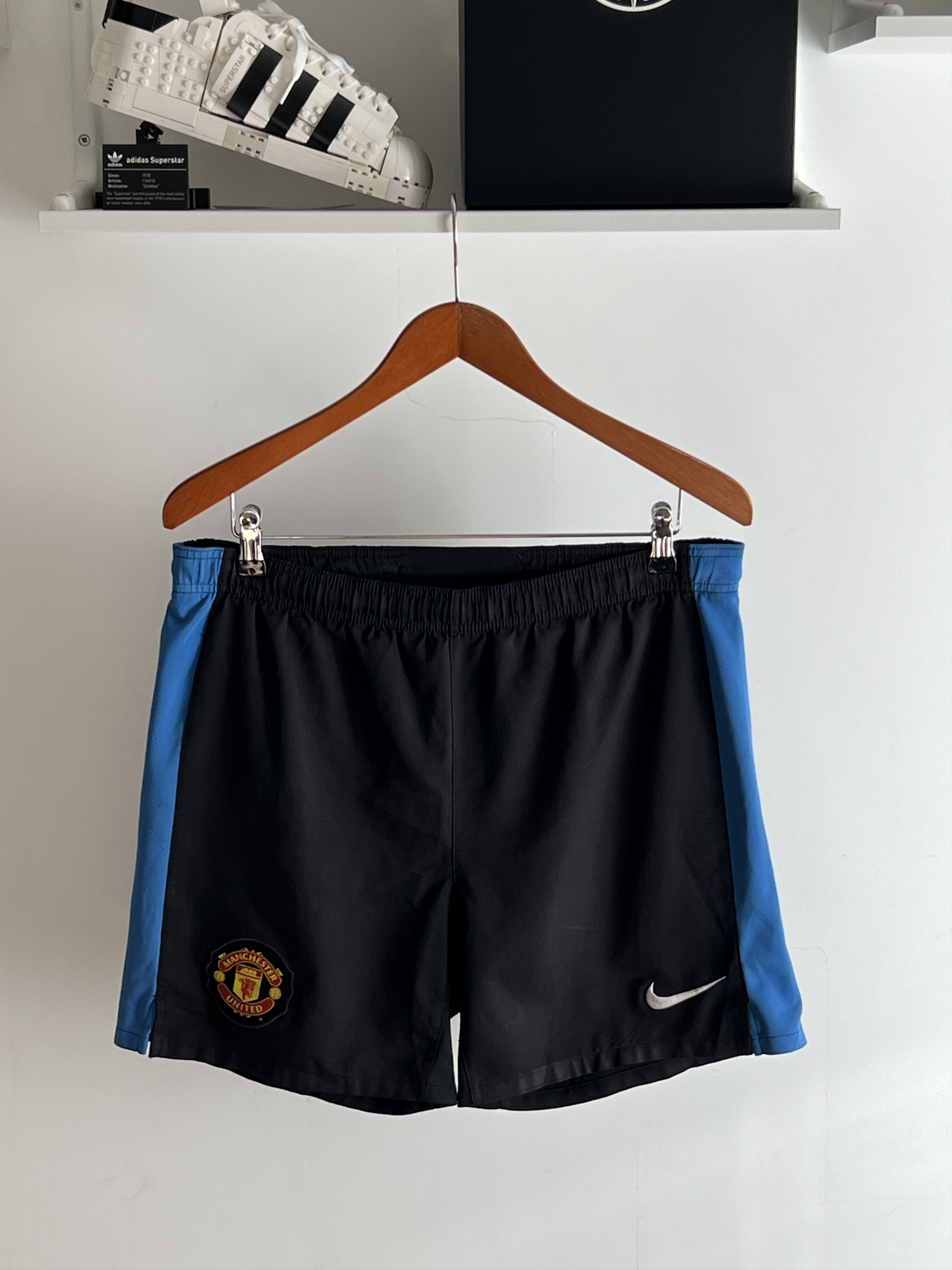 Nike × Vintage Soccer Shorts Nike Vintage Manchester United Devil 2009/10 Size US 32 / EU 48 - 1 Thumbnail