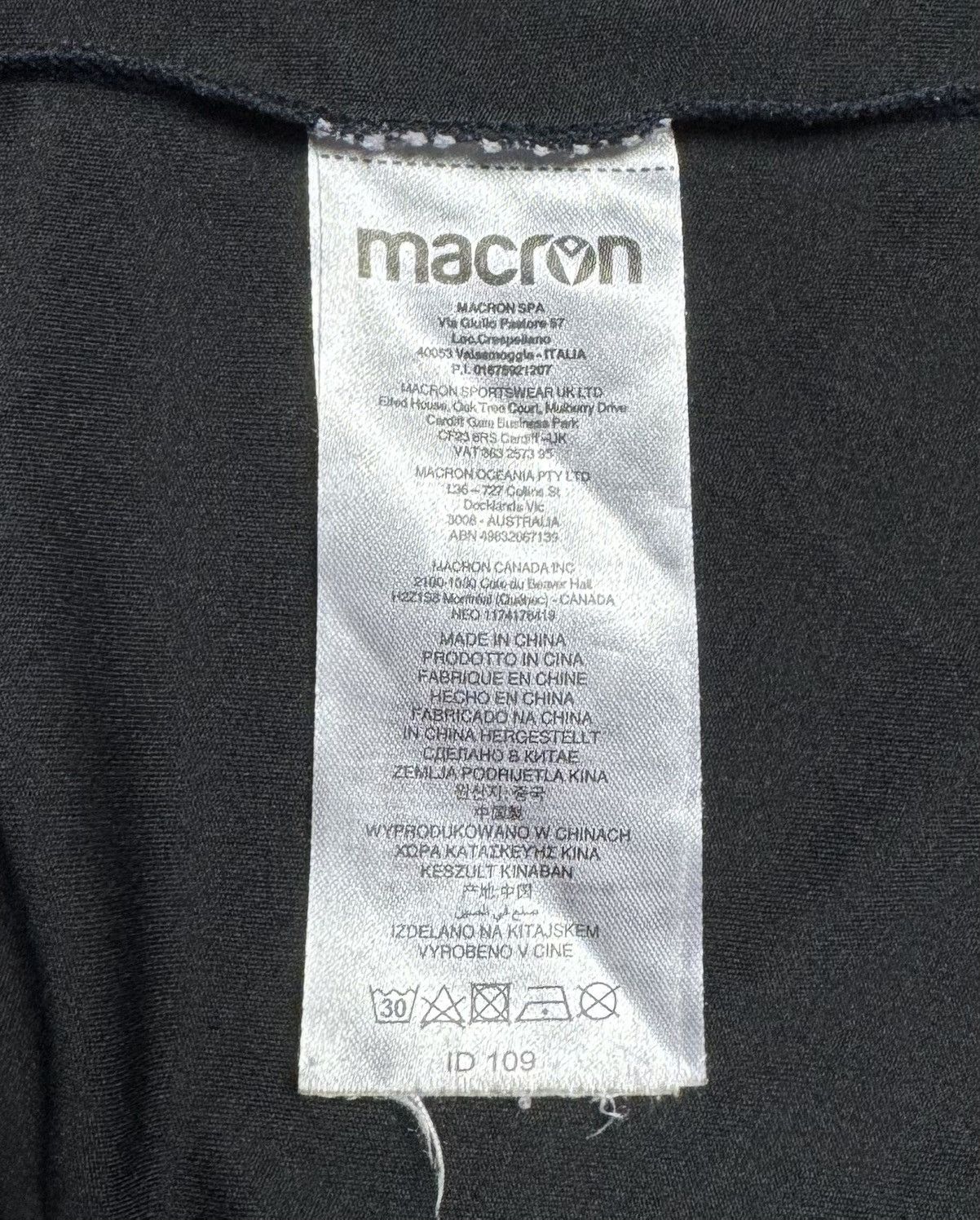 Macron Wrexham 2022 2023 Training Shirt Soccer Jersey Macron Size US M / EU 48-50 / 2 - 11 Thumbnail