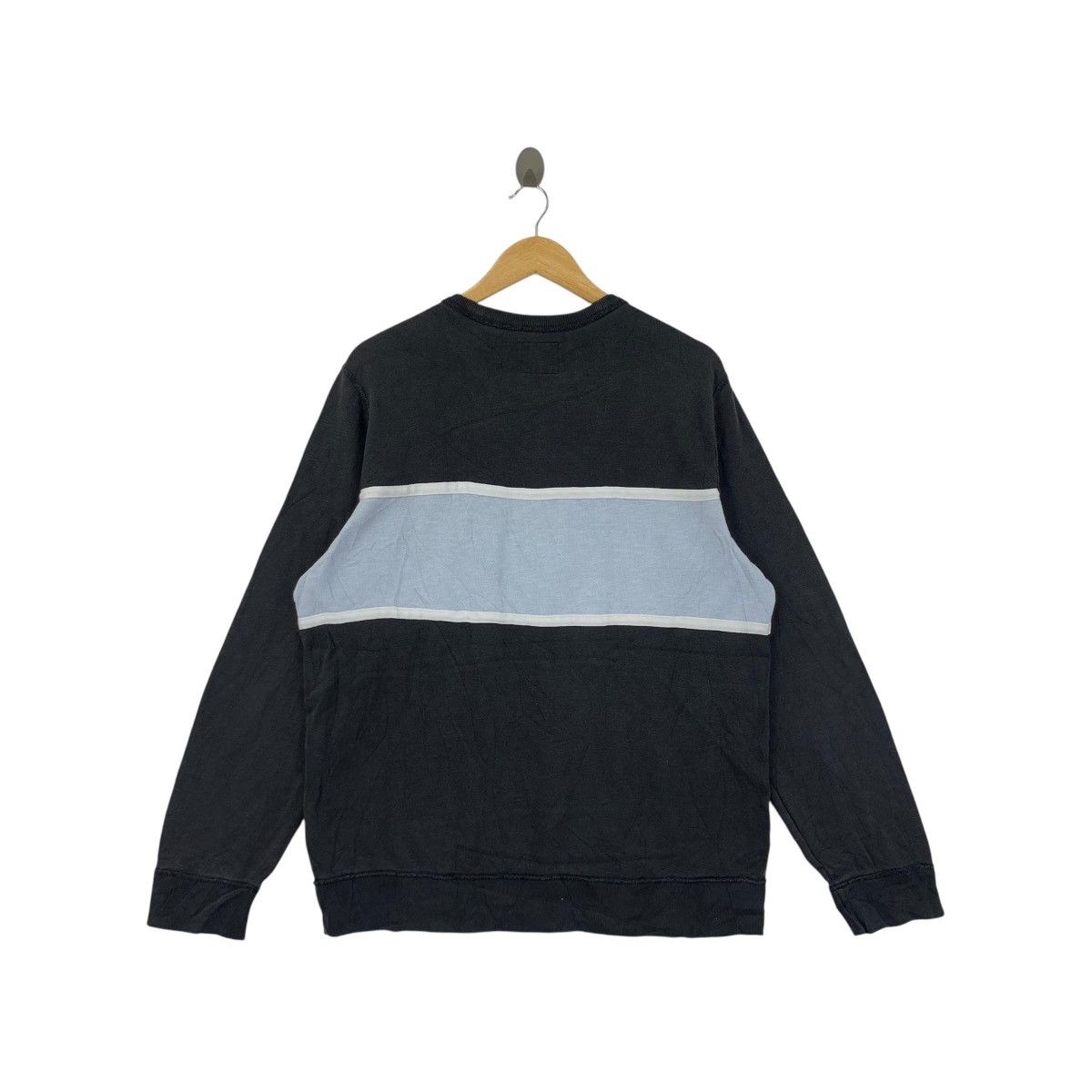 Abercrombie & Fitch ABERCROMBIE & FITCH Big Embroidered Logo Black Sweatshirt Size US L / EU 52-54 / 3 - 4 Thumbnail