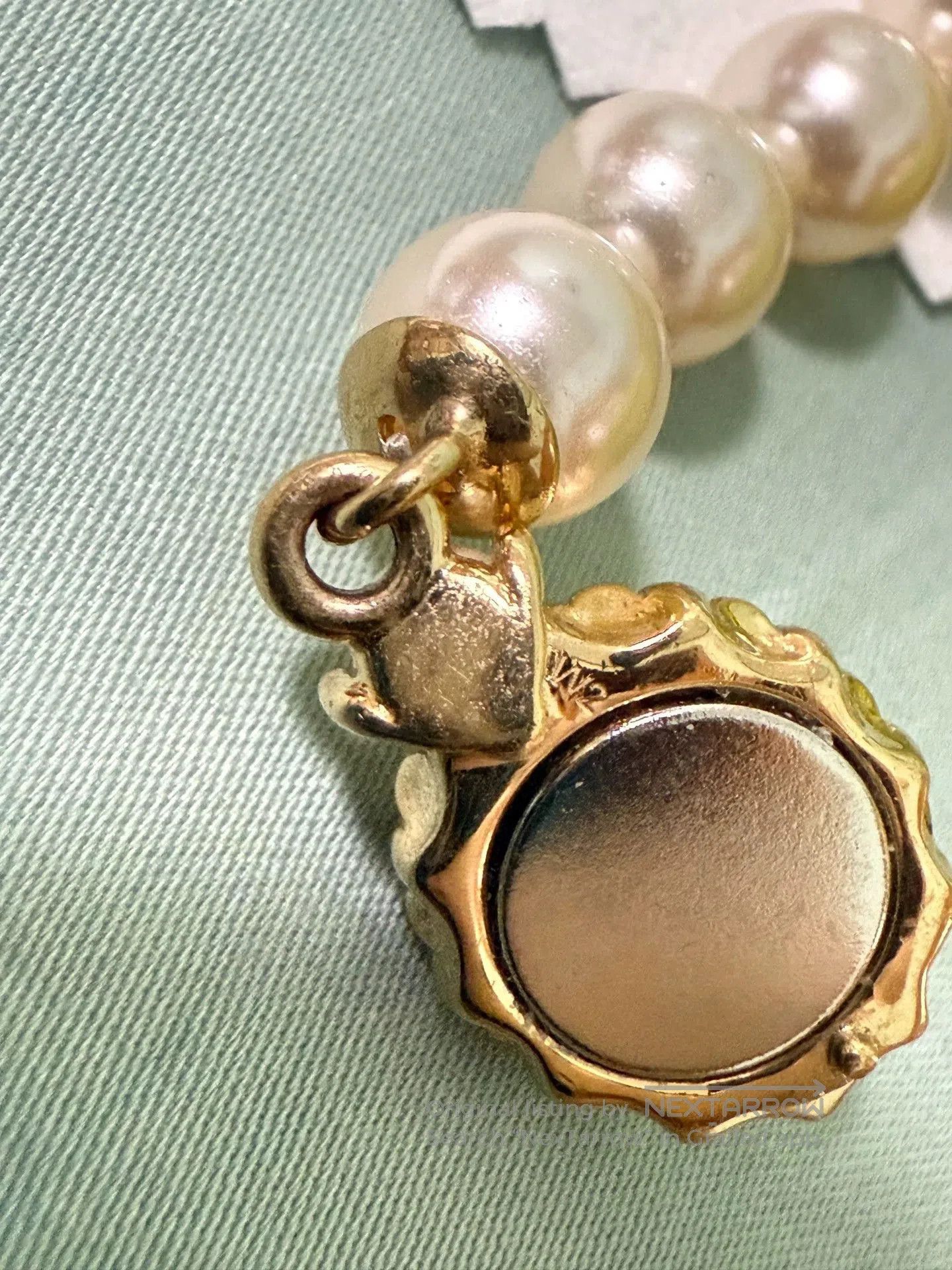 Cartier vintage pearl bracelet with gold accents. Size ONE SIZE - 4 Thumbnail