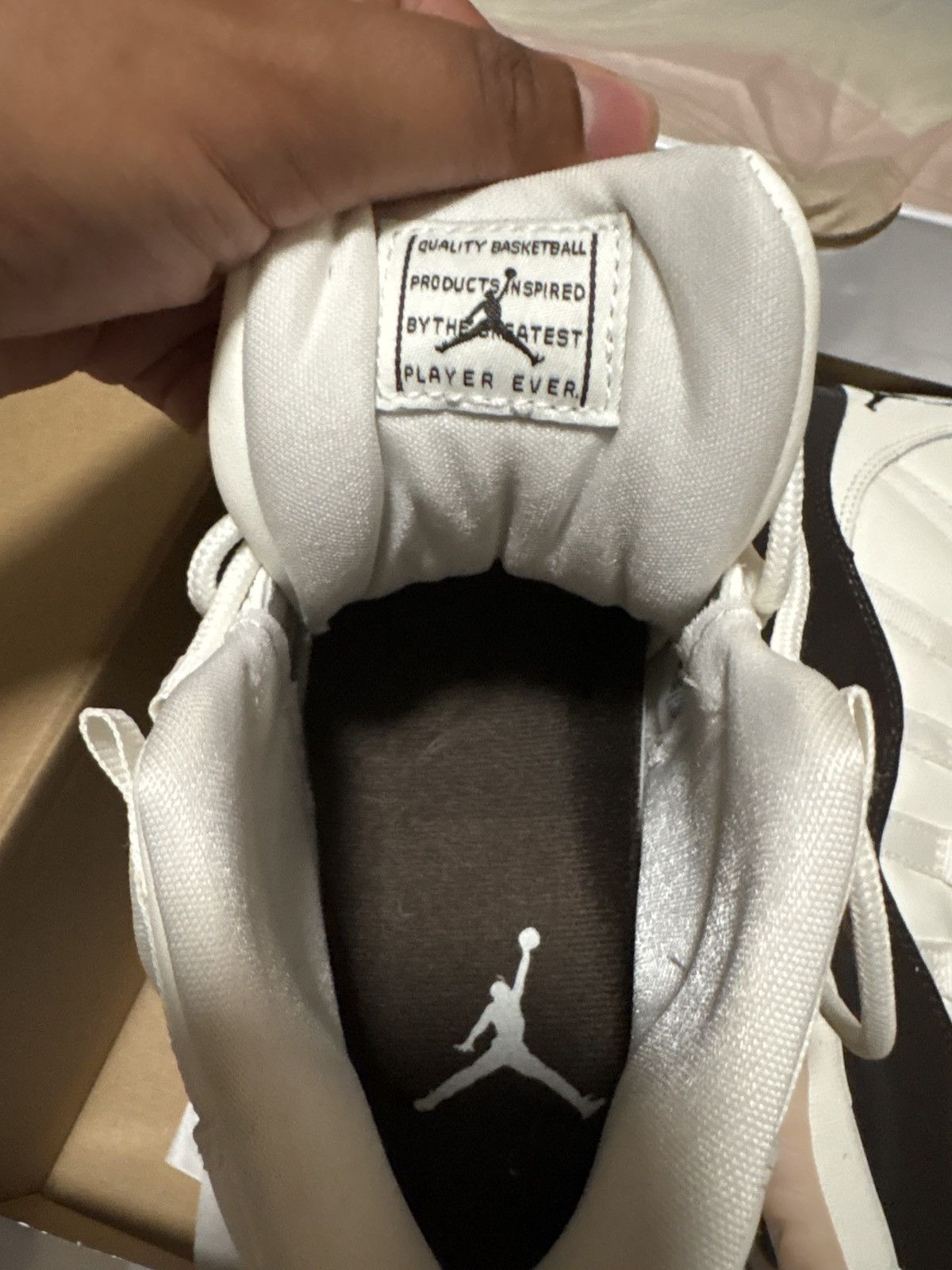 Jordan Brand × Nike Womens air jordan 11 retro Neapolitans Size US 8 / IT 38 - 12 Thumbnail