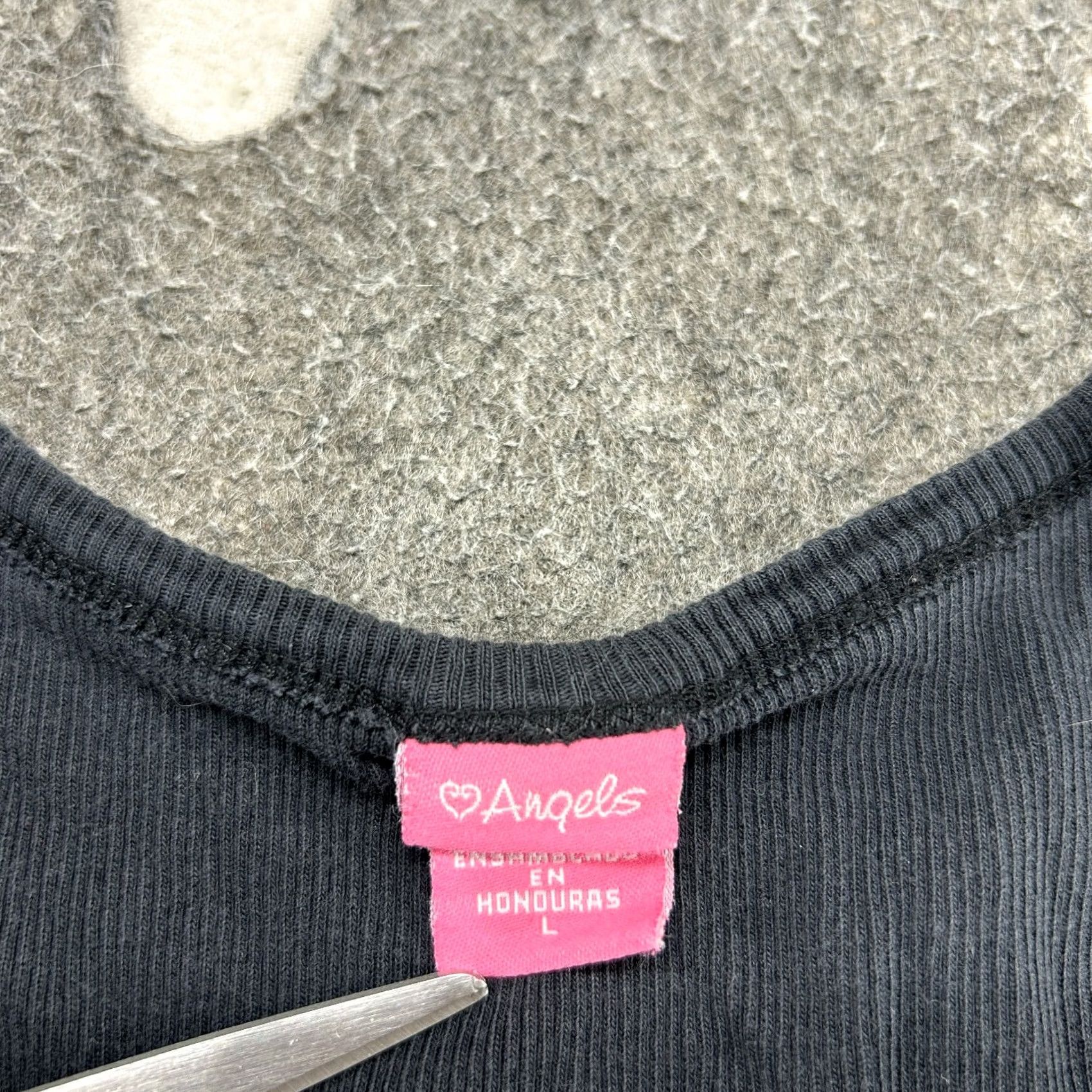 Vintage VINTAGE Angels Rock Shirt Womens L Black Tank Top Ribbed Knit Wings Emo Goth Y2K Size L / US 10 / IT 46 - 6 Thumbnail