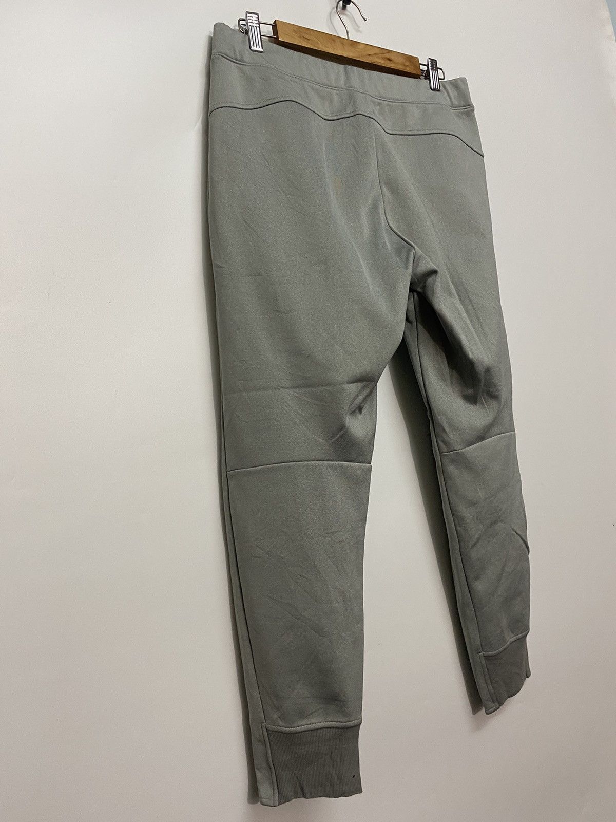 Japanese Brand × Uniqlo Uniqlo Jogger Activewear Outdoor Pants Sz L Like New Size US 32 / EU 48 - 6 Thumbnail