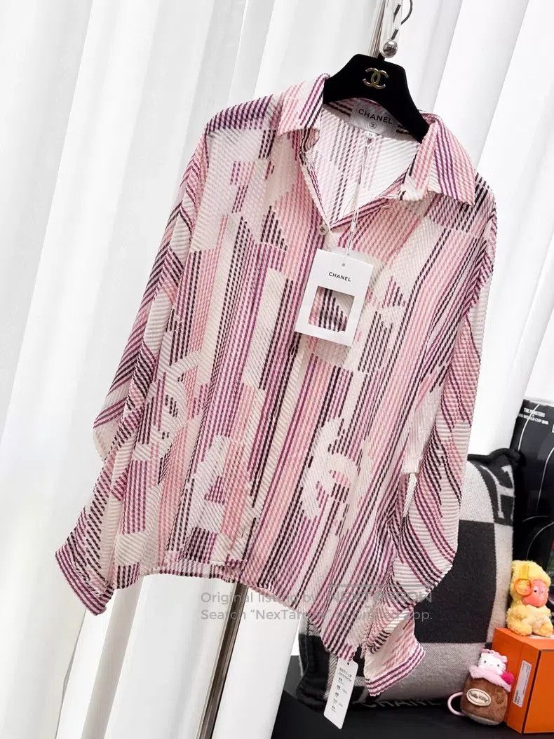 Chanel Chanel Double C printed long-sleeved shirt Size XS / US 0-2 / IT 36-38 - 2 Thumbnail