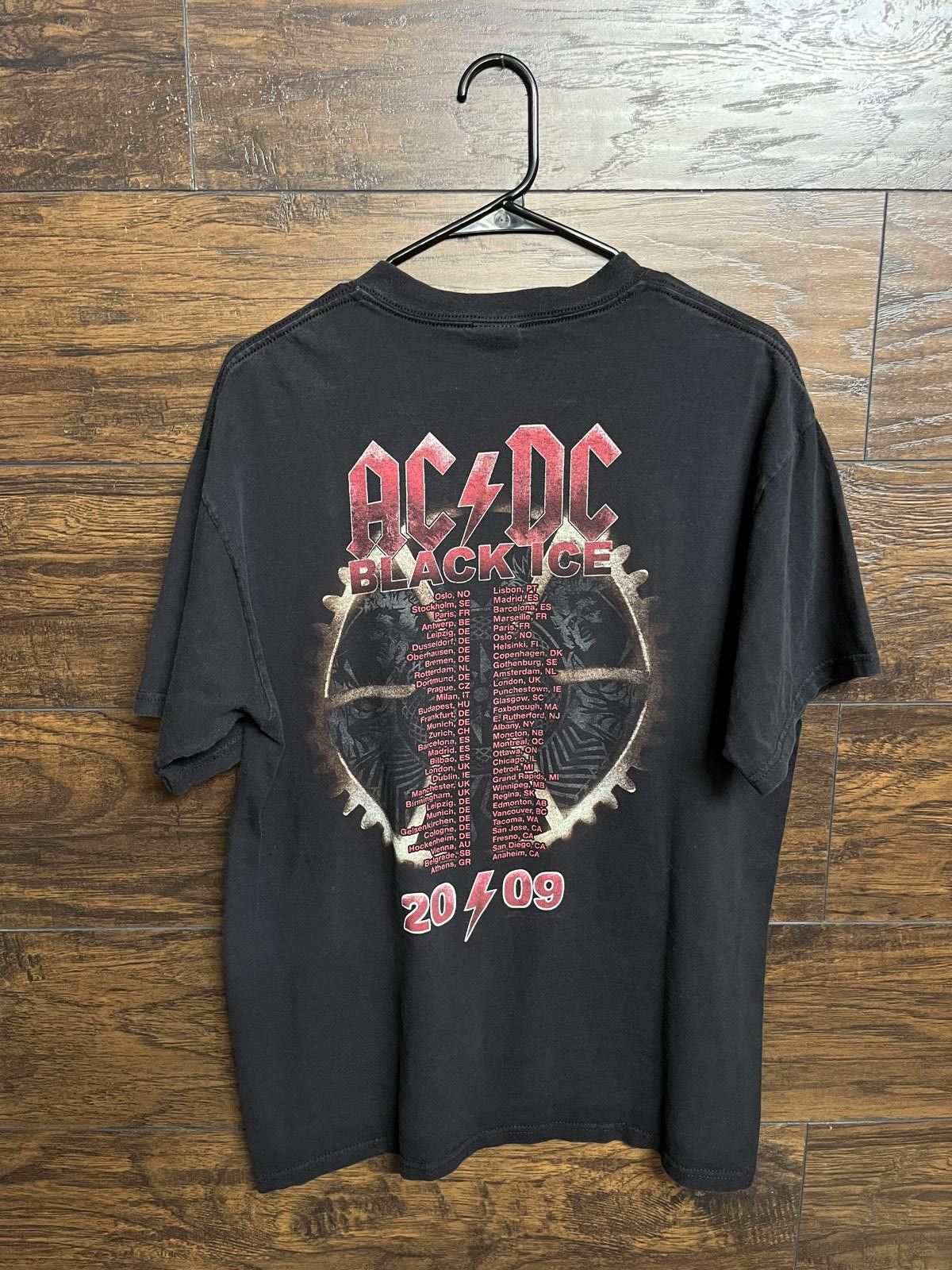 Designer AC/DC Black Ice Tour T-shirt - 2009 ACDC Merch Shirt - L Size US L / EU 52-54 / 3 - 2 Thumbnail