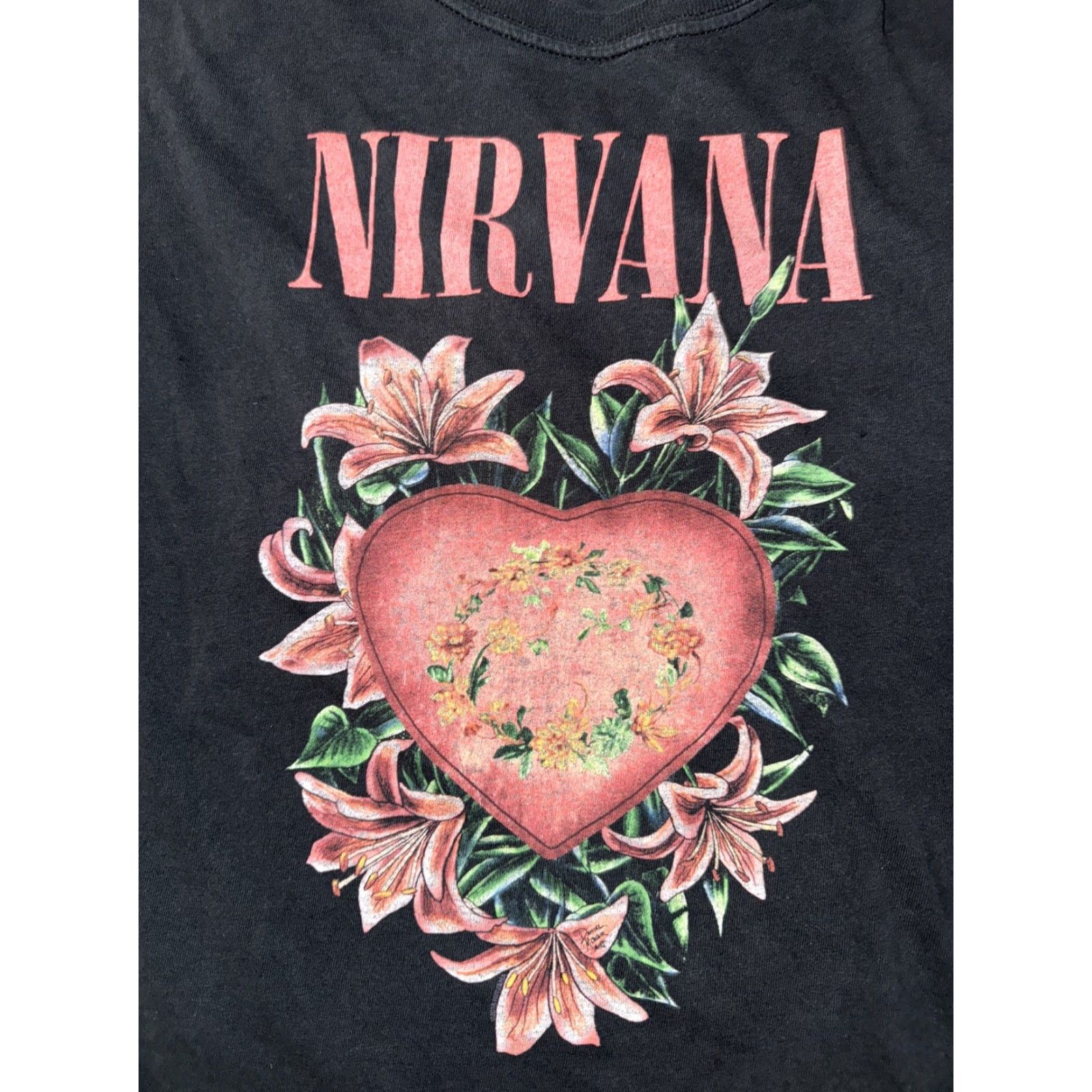 Vintage Nirvana T-Shirt Black L Heart Shaped Box Lilly Flowers Mens Large 21x26 Size US L / EU 52-54 / 3 - 2 Thumbnail