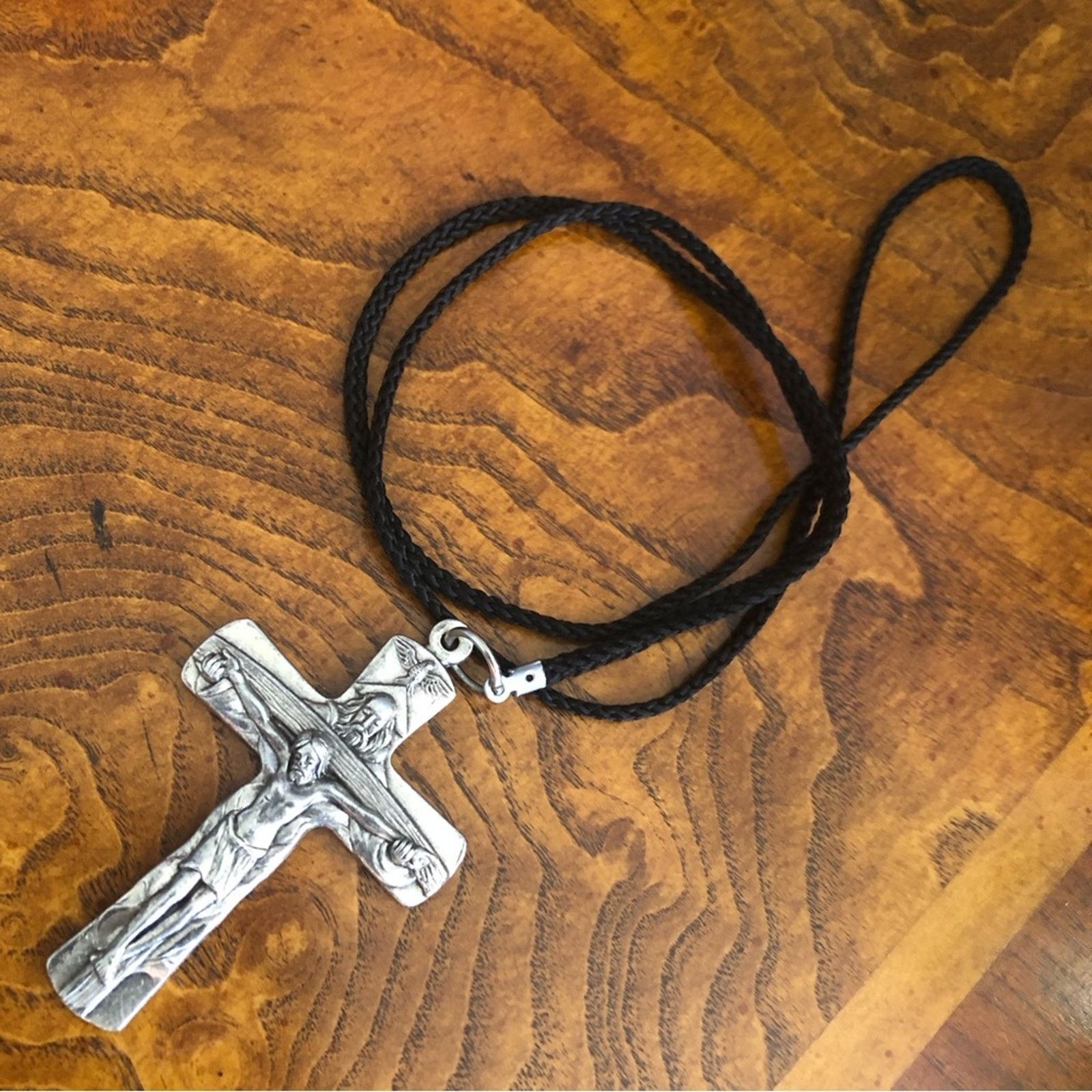 Jewelry Italy silver Jesus on cross pendant on braided rope necklace Size ONE SIZE - 9 Thumbnail