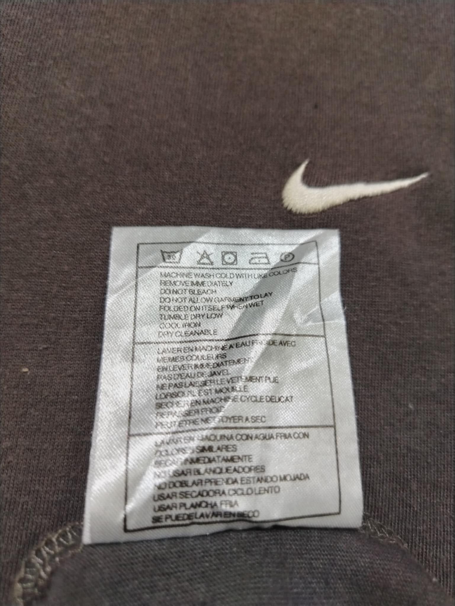Nike Vintage Nike Mini Swoosh T-Shirt Choco Brown Size US L / EU 52-54 / 3 - 7 Thumbnail