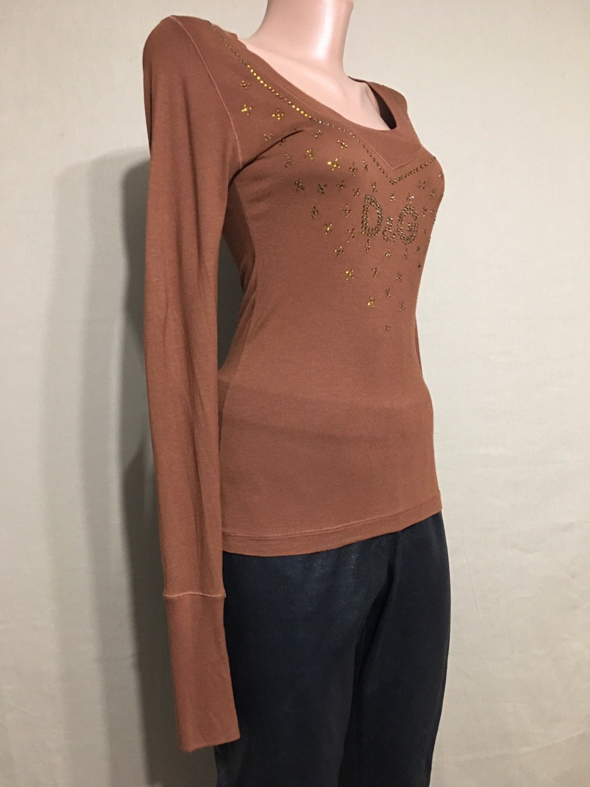 Dolce & Gabbana Dolce & Gabbana Vintage Embroidered Rhinestones Sweatshirt S Size S / US 4 / IT 40 - 5 Thumbnail