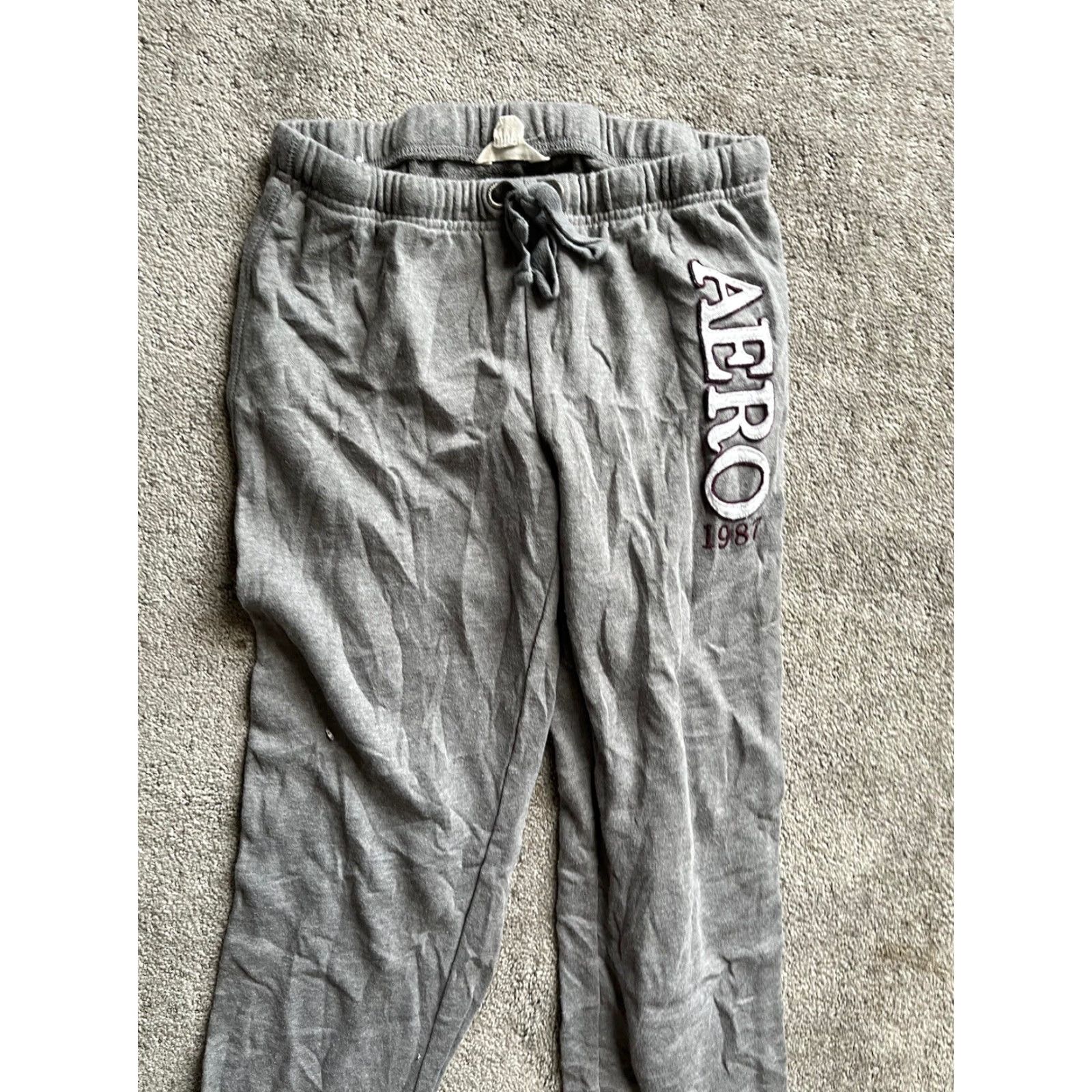 Vintage Aéropostale Sweatpants Women’s Gray Elastic Waist Small Casual Regular Size S - Modern, Pockets, Drawstring, Tapered Leg, 29 in Inseam Size 28" / US 6 / IT 42 - 2 Thumbnail