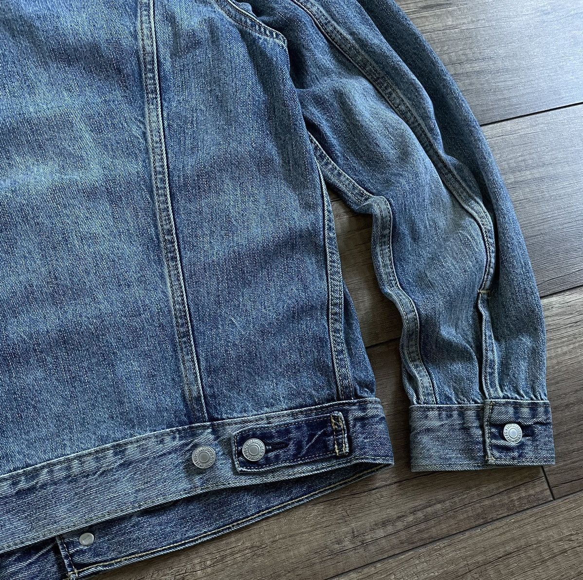 Levi's Levi’s Washed Blue Denim Trucker Jacket Size US M / EU 48-50 / 2 - 7 Thumbnail