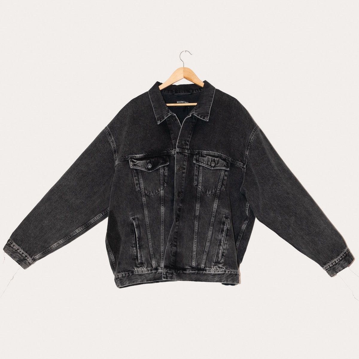 Balenciaga Balenciaga Metal Back Logo Denim Oversized Jacket Size US M / EU 48-50 / 2 - 5 Thumbnail