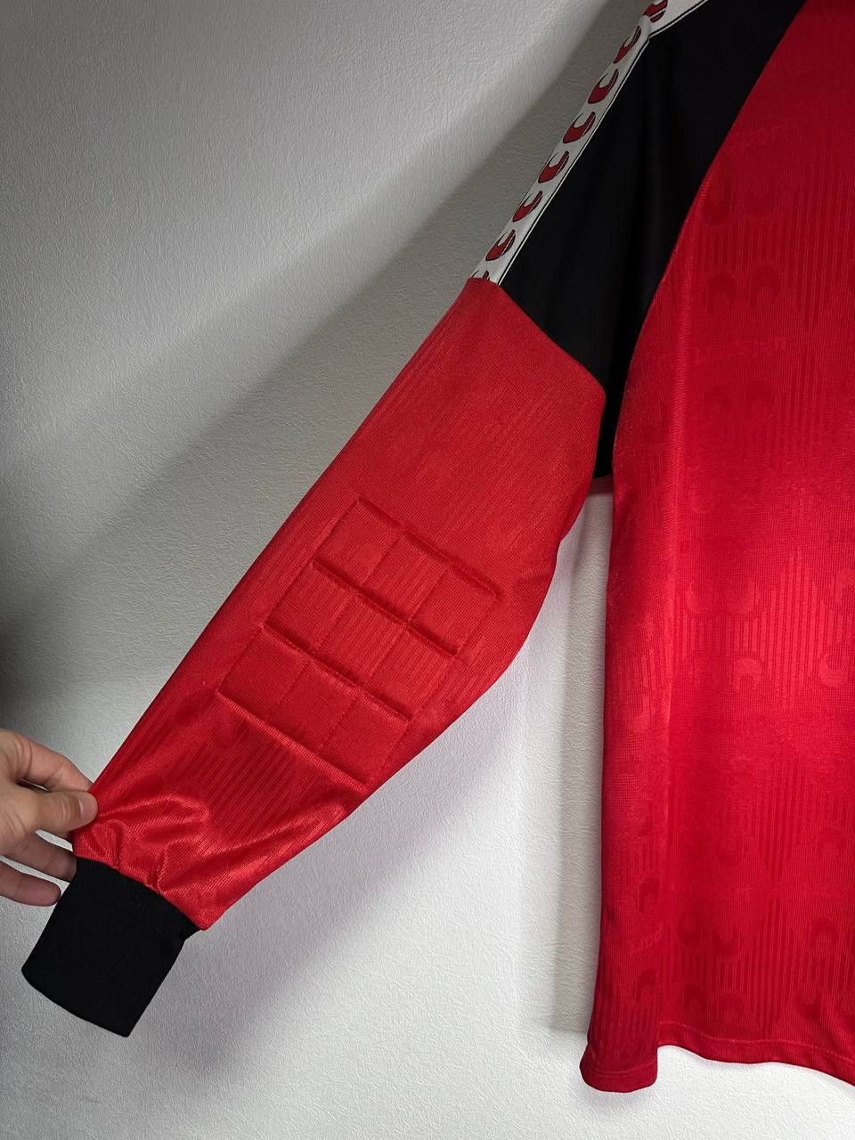 Other Uhlsport Goalkeeper Soccer Jersey Red Long Sleeve Vintage XL Size US XL / EU 56 / 4 - 13 Thumbnail