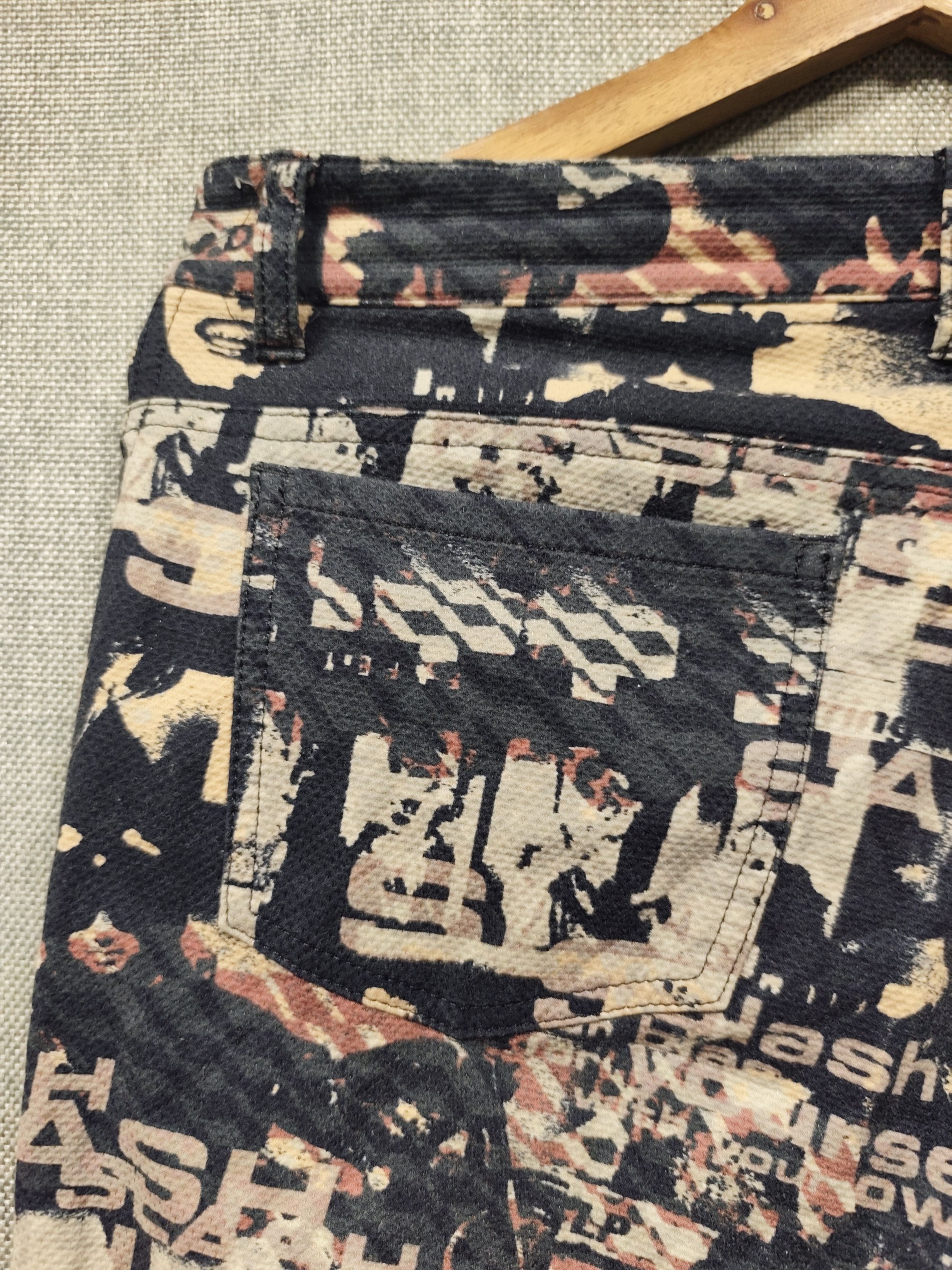 Guns N' Roses Batsu slash guns n roses graphic full print pants Size US 30 / EU 46 - 5 Thumbnail
