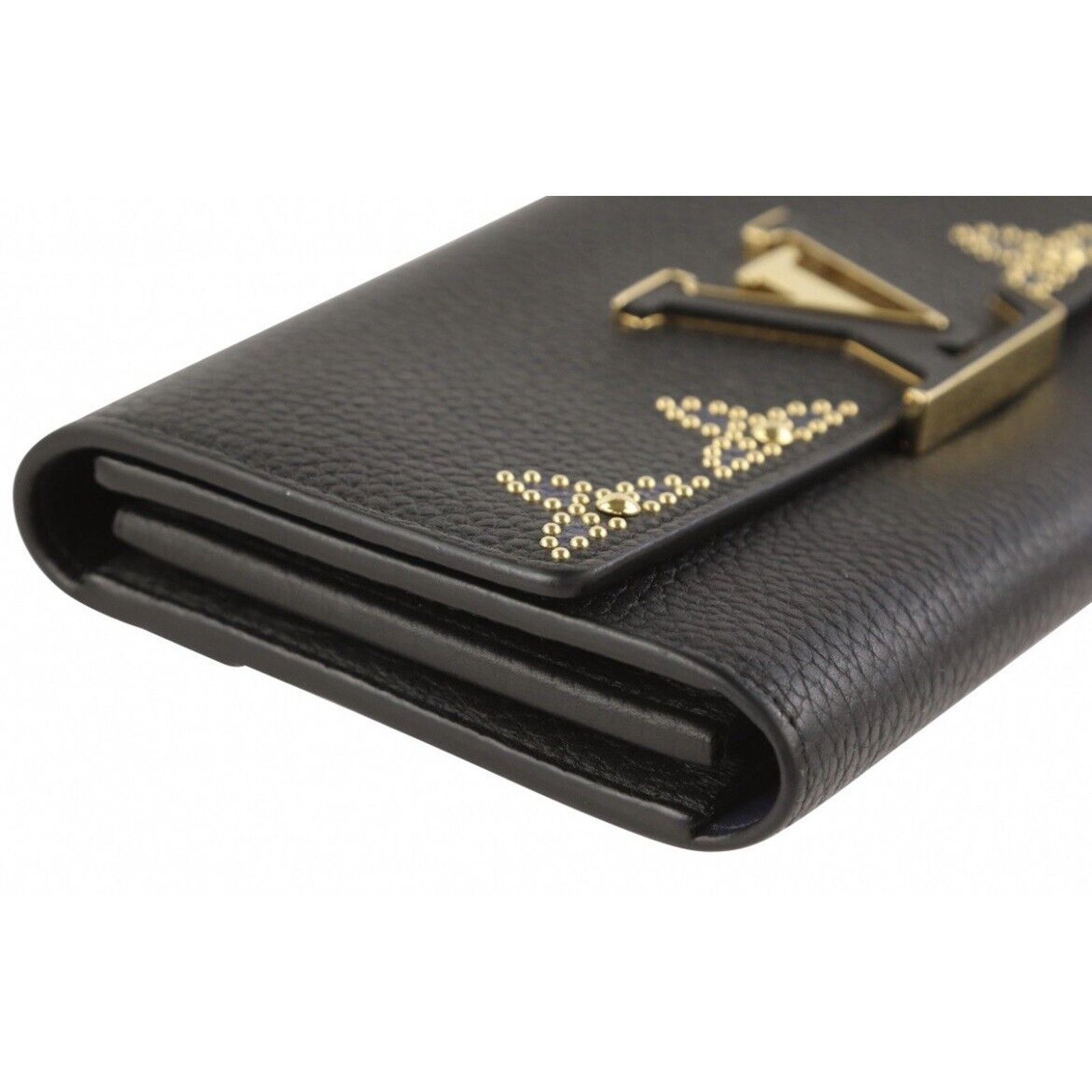 Louis Vuitton Authentic Louis Vuitton Capucines Wallet Taurillion Leather Size ONE SIZE - 5 Thumbnail