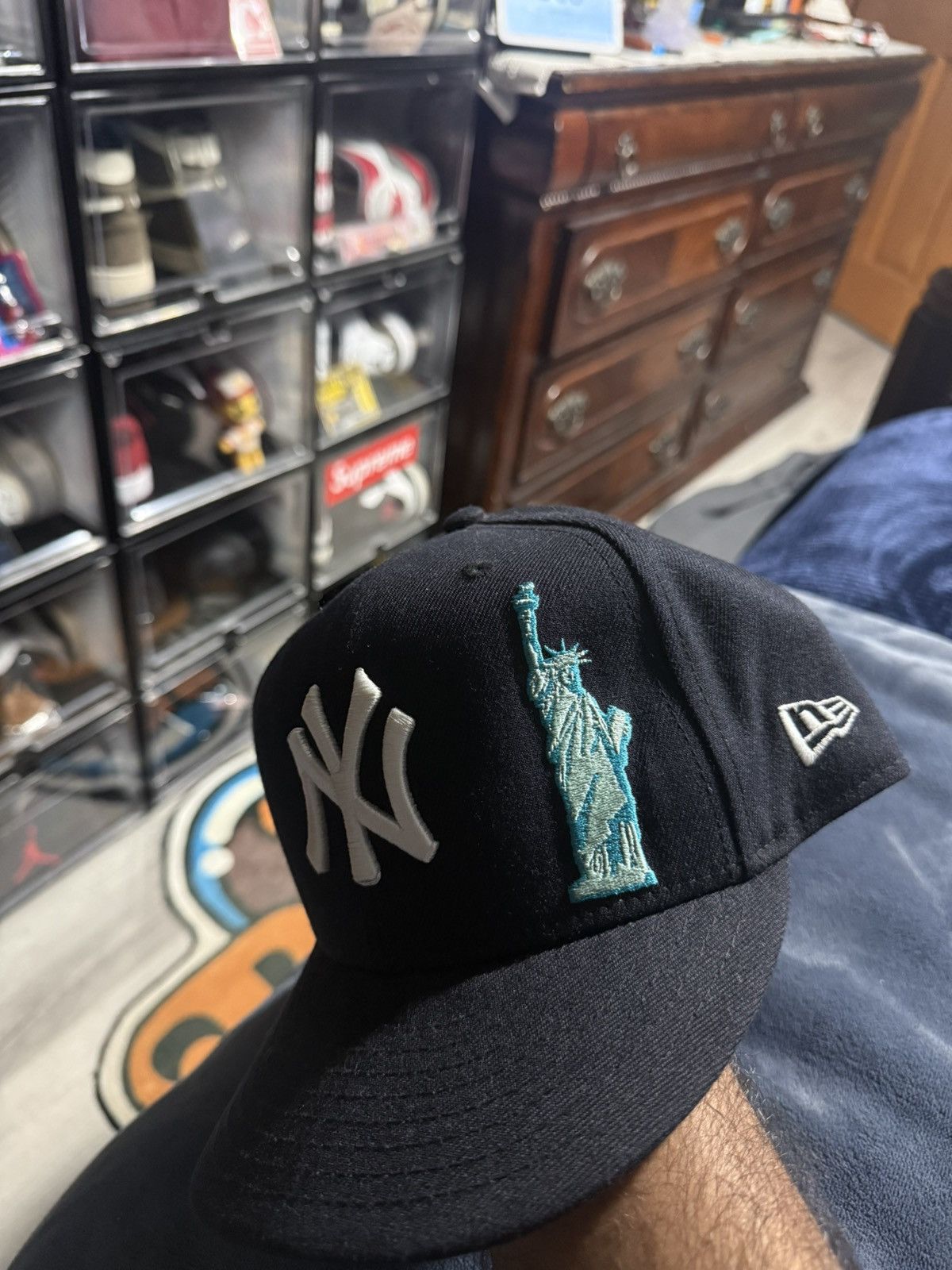 New York Yankees New York Yankee Statue Of Liberty Hat Size ONE SIZE - 1 Thumbnail