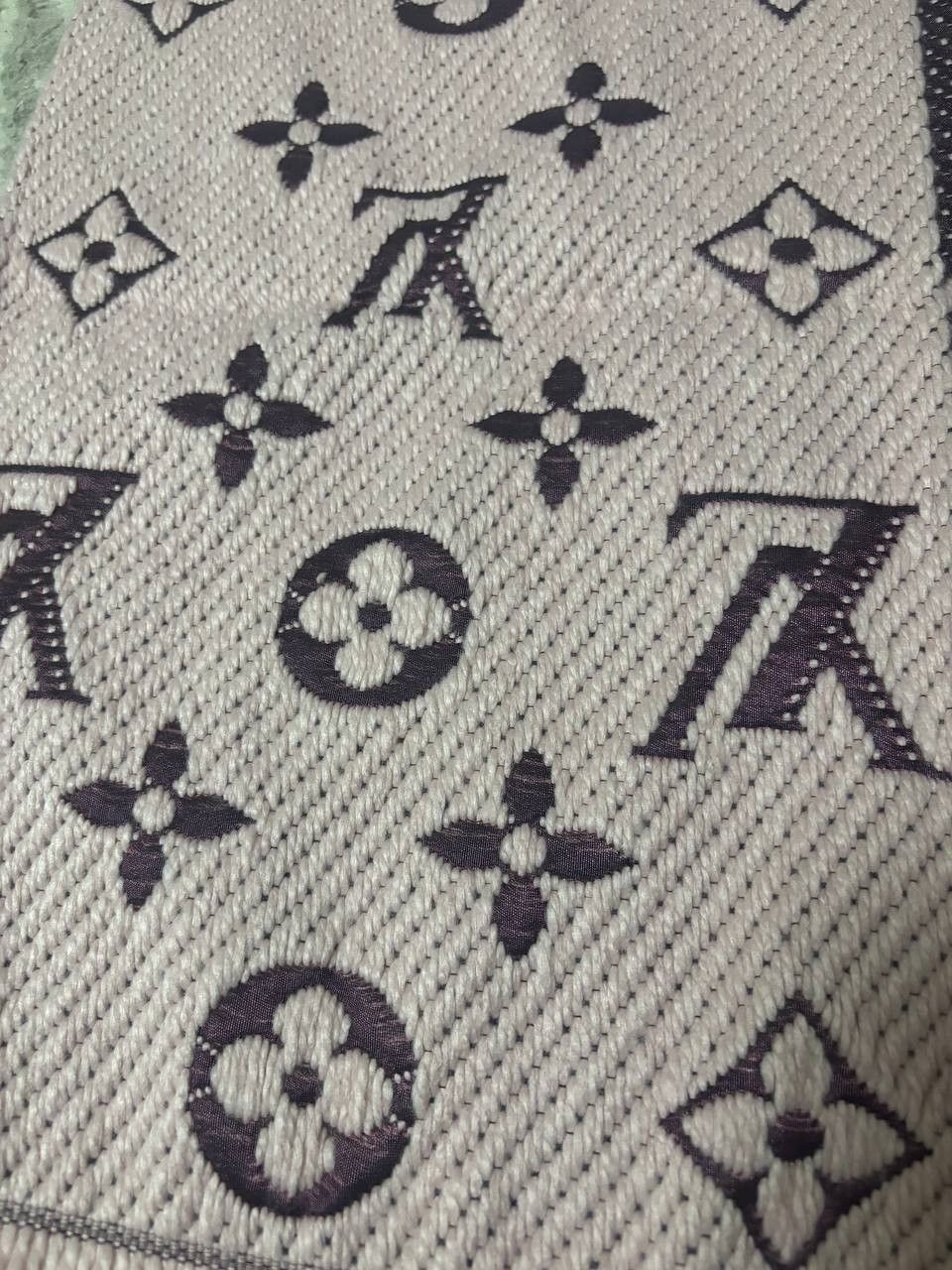 Louis Vuitton Louis Vuitton Monogram Reversible Scarf (Pink & Dark Purple) Size ONE SIZE - 7 Thumbnail
