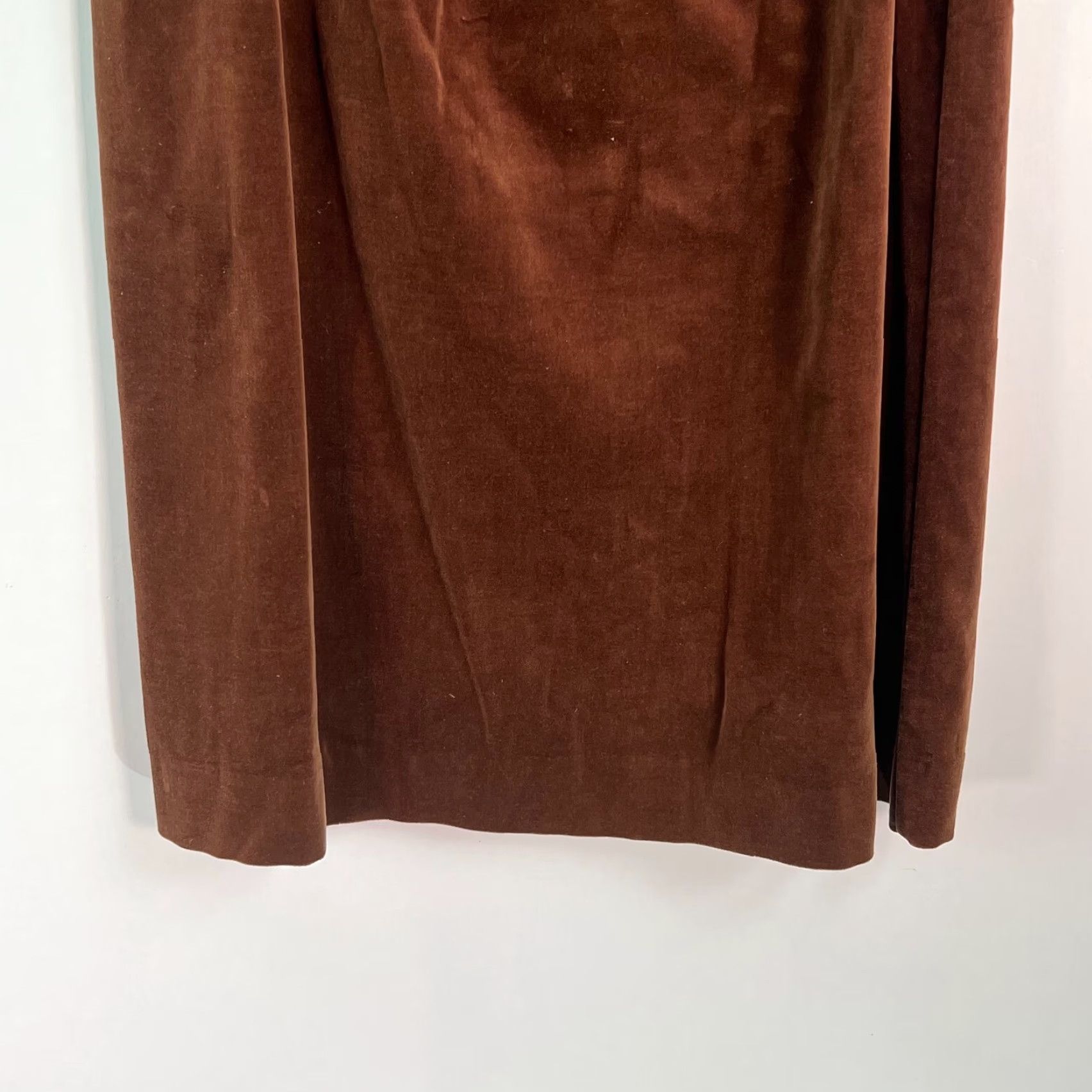 Velvet VINTAGE Lady Devon Womens Skirt Brown Velvet Knee Length Size 30 Straight Pencil Zipper Closure Button Casual Size 30" / US 8 / IT 44 - 5 Thumbnail
