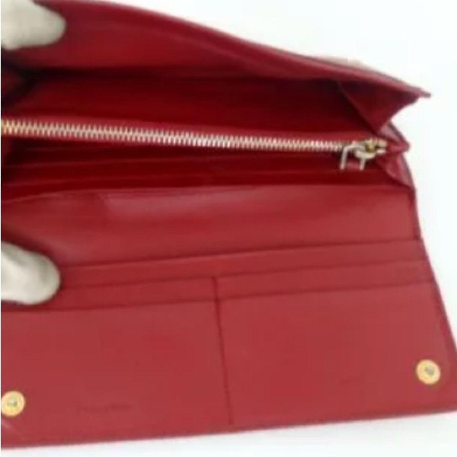 Prada EUC Prada Saffiano Long Wallet Red Size ONE SIZE - 5 Thumbnail