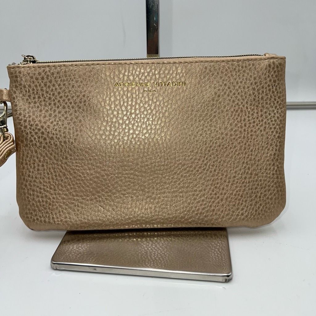 Other Adrienne Vittadini Charging Zip Around Wristlet Size ONE SIZE - 1 Thumbnail