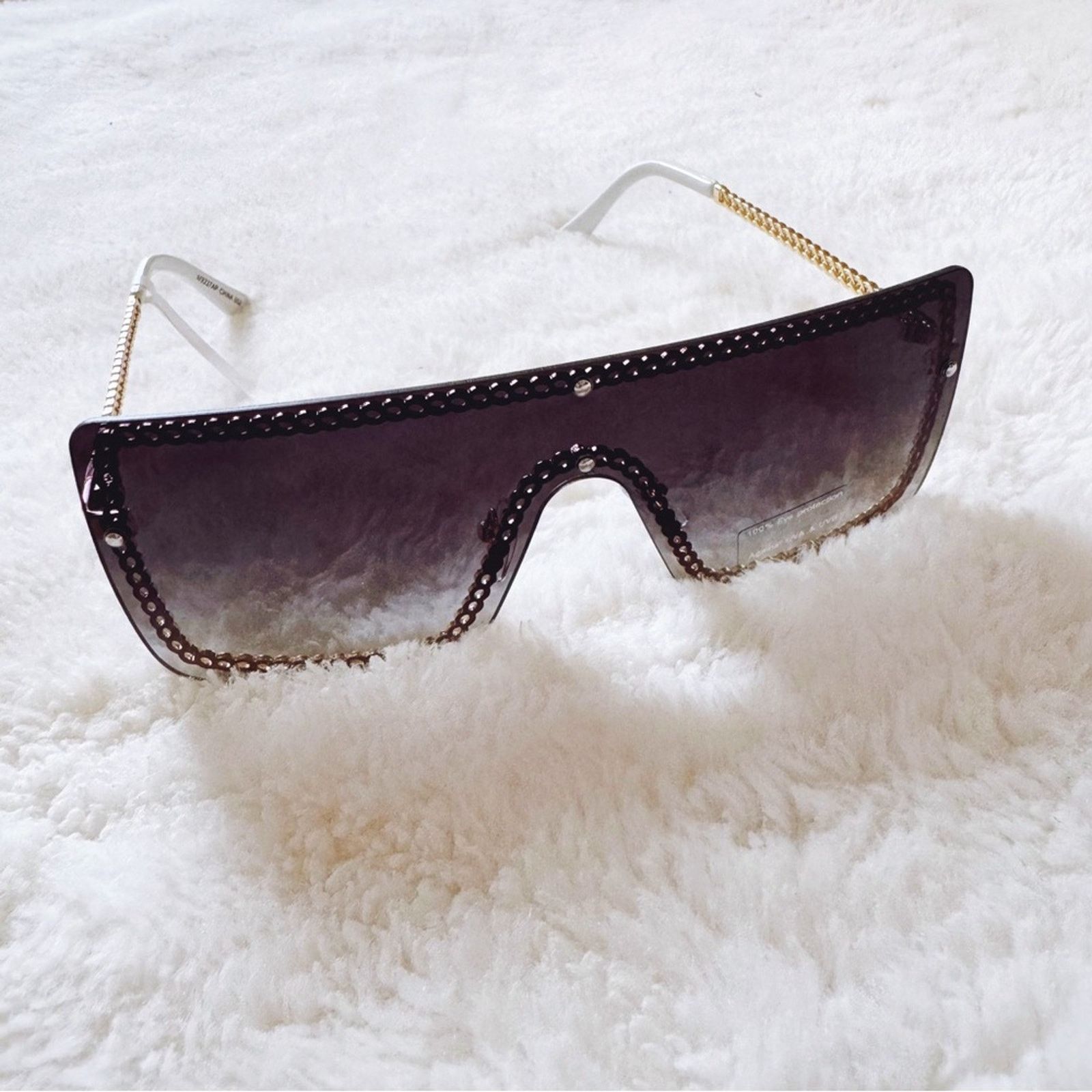 Other Christine Black Two Tone w/ White Chain Shield Sunglasses Size ONE SIZE - 7 Thumbnail