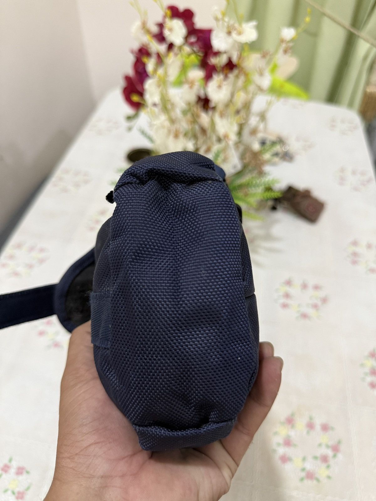 Valentino 🔥🔥🔥ARCHIVE VALENTINO LIVING STONE SLING BAG Size ONE SIZE - 9 Thumbnail