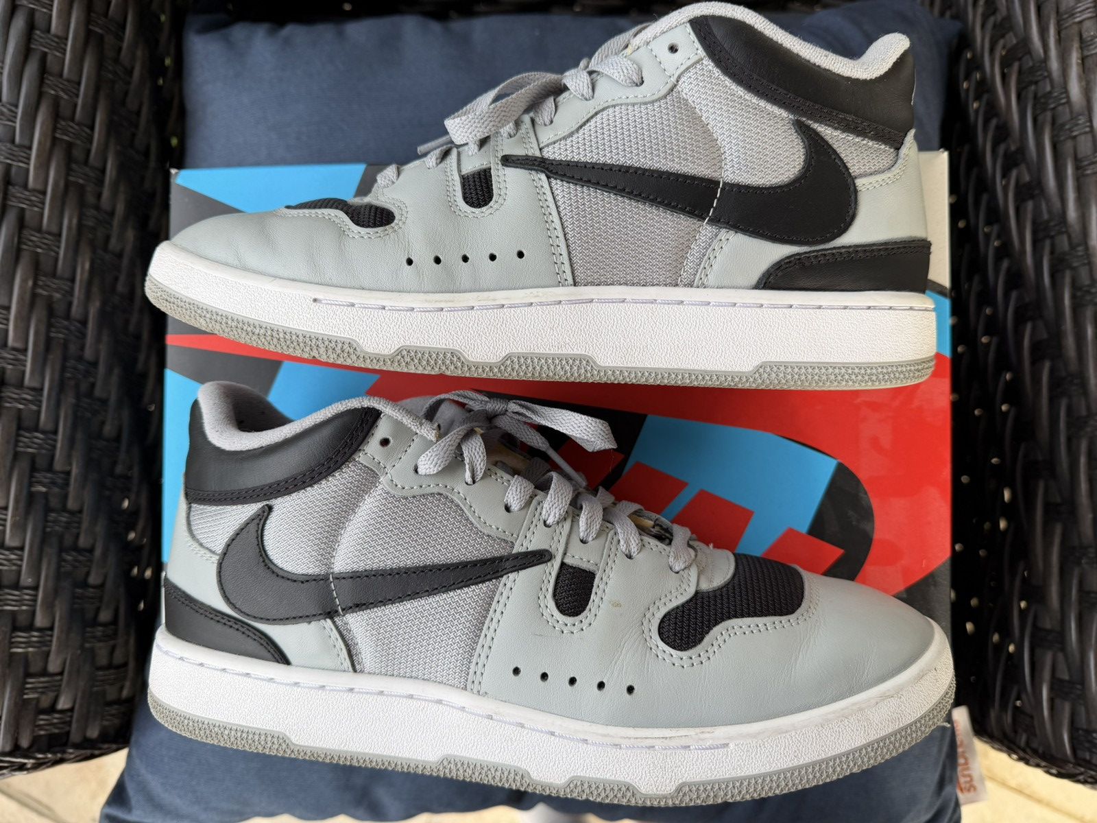 Nike × Travis Scott Travis Scott Nike Attack Size US 10.5 / EU 43-44 - 1 Thumbnail