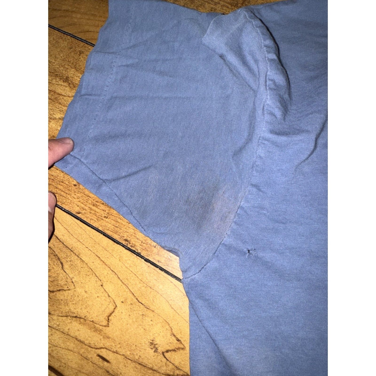 Hanes VINTAGE Hanes T-Shirt Classic Single Stitch Blue 90s Medium Mens Short Sleeve 18x27 Cotton Old School Basic 80s USA Vintage Size US M / EU 48-50 / 2 - 3 Thumbnail